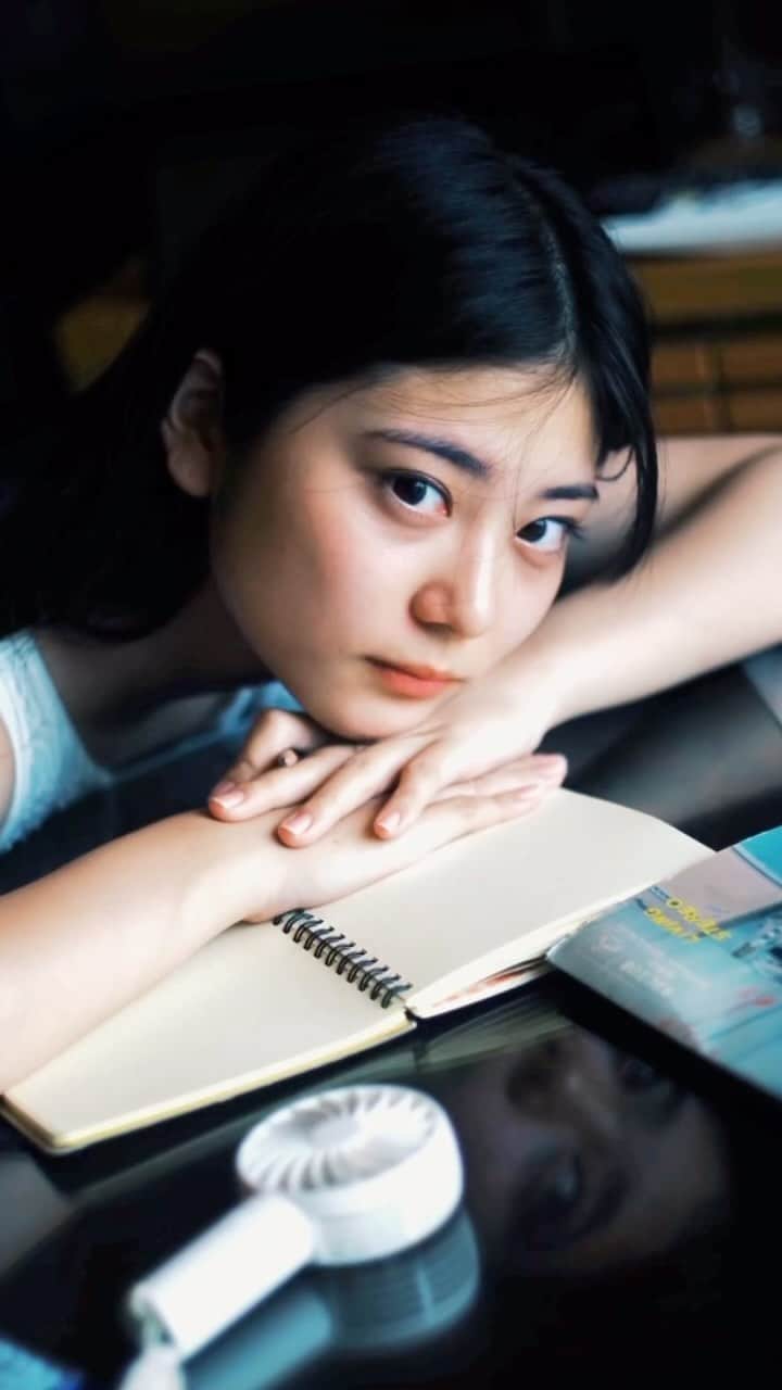 のインスタグラム：「彼氏目線  Photo:@kohta_pixx  @0314una @noa_aburasoba   #彼女 #ポートレート #film #mv #撮影」