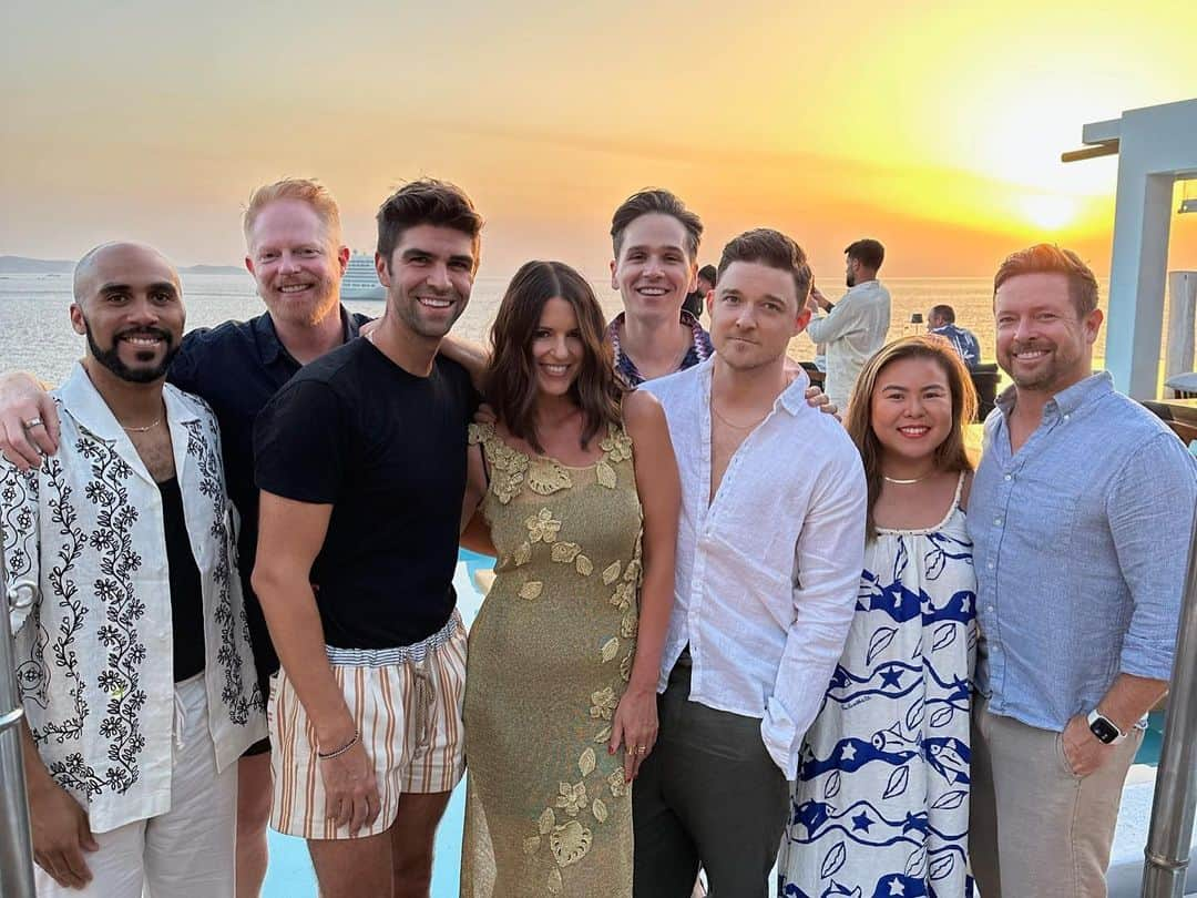 ジェシー・タイラー・ファーガソンさんのインスタグラム写真 - (ジェシー・タイラー・ファーガソンInstagram)「Thank you for good times Mykonos! You will always be our favorite! 🇬🇷」7月25日 20時33分 - jessetyler