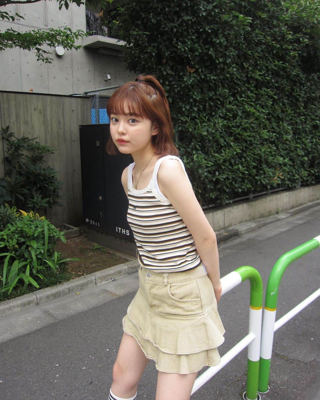 黒沢実未のインスタグラム：「このキャミね、 アベイルなの！！ 可愛いっしょ！ スカートは @me_harajuku ！！🎀  #ootd #スカートコーデ #アベイル  #夏コーデ #summerclothes」