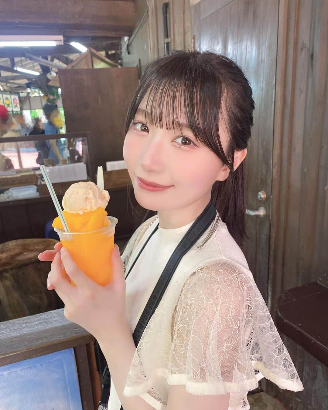 苗加結菜さんのインスタグラム写真 - (苗加結菜Instagram)「この日アイス３つも食べちゃった🍨」7月25日 20時53分 - naeka_yuuna