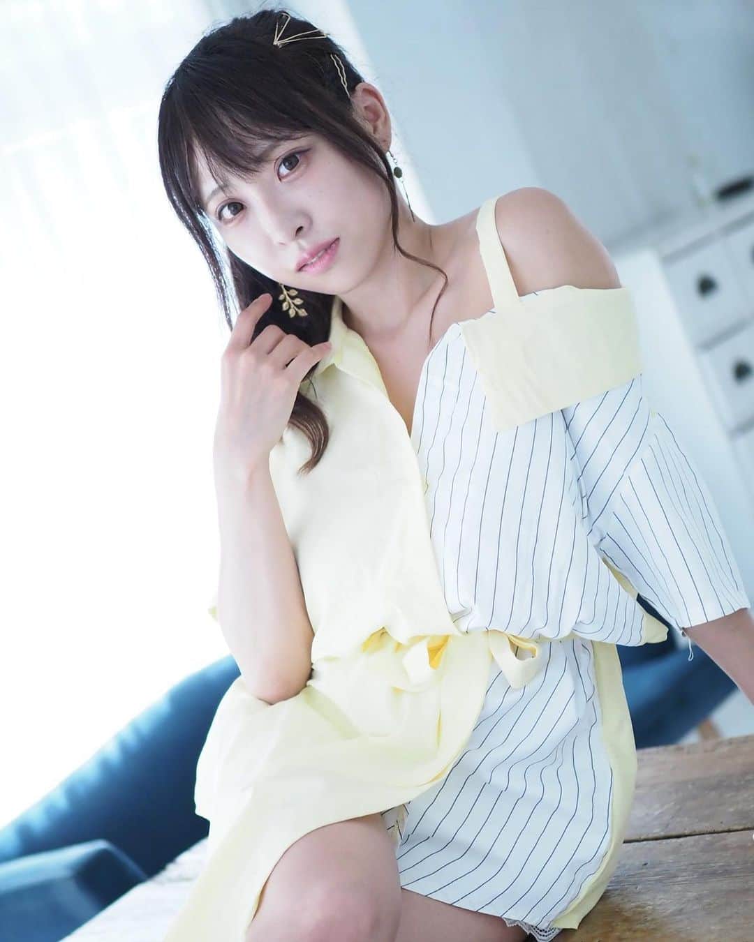 日下部ほたるのインスタグラム：「レモンイエロー🍋×ストライプ  📷ょねさん #撮影会 #撮影会モデル #被写体 #被写体モデル #被写体希望 #model #portrait #idol #写真好きな人と繋がりたい #ポートレート好きな人と繋がりたい #カメラマンさんと繋がりたい #カメラマン募集 #写真撮ってる人と繋がりたい #ファインダー越しの私の世界 #ポートレート #写真部 #girl  #角色扮演 #偶像 #东京 #코스프레 #아이돌 #도쿄」