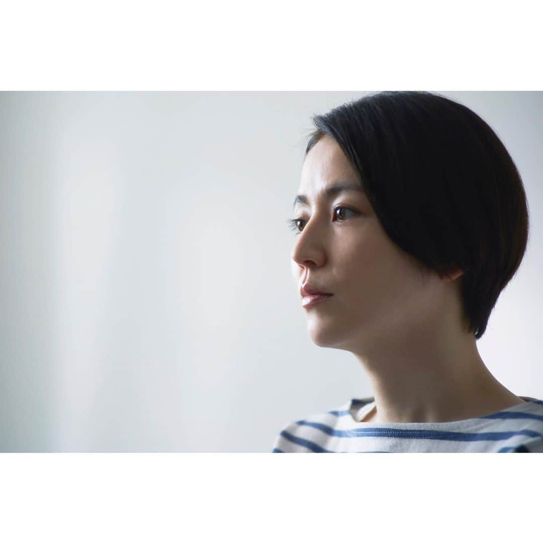 山田智和さんのインスタグラム写真 - (山田智和Instagram)「[情報解禁] 映画『四月になれば彼女は』の出演キャストが発表されました。 佐藤健さん、 長澤まさみさん、 森七菜さん。  真摯で最高な表現者であるお三方との現場は刺激的でかけがえのないものでした。 俳優陣、スタッフチームと一緒に新しい表現に挑戦できたことを誇りに思っております。  来春3月29日(金)公開です。 楽しみにして頂けたら嬉しいです。  #四月になれば彼女は  #佐藤健 #長澤まさみ #森七菜  #川村元気 #小林武史 #山田智和」7月25日 21時06分 - tomoymd