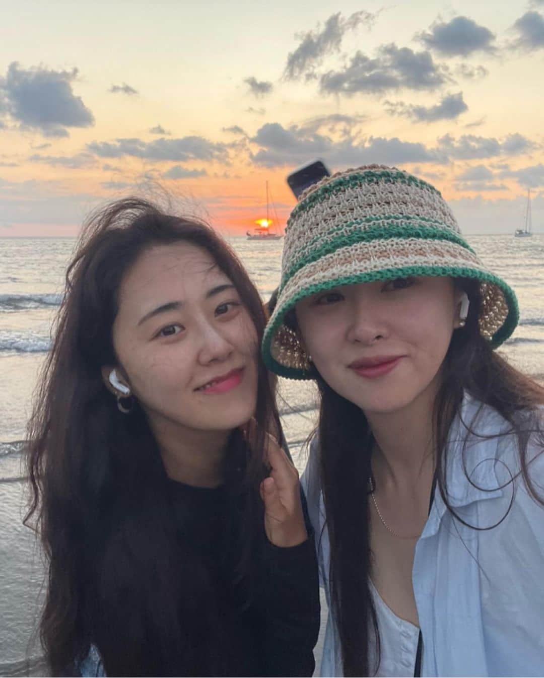 ガユンさんのインスタグラム写真 - (ガユンInstagram)「LOVINA🌅」7月25日 21時07分 - gayoon_heo
