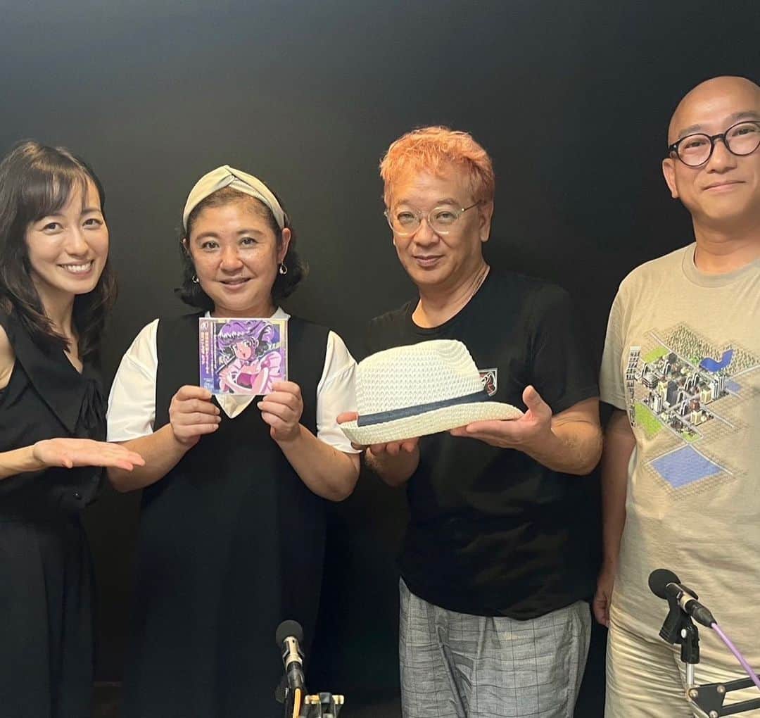 及川奈央さんのインスタグラム写真 - (及川奈央Instagram)「今日は #TokyoStarRadio #おめおじゃ 8月分の収録でした。  ゲストには #クリィミーマミ #太田貴子 さんをお迎え♡  長年この番組をやらせて頂いていますが初めてゲストさんにサインをお願いしました。小さい頃からマミちゃんに憧れていました。貴子さんにお会いできて感激。お話たくさんできてそのお人柄が更に大好きになっちゃいました。  クリィミーマミ40周年おめでとうございます！！  とっても幸せで楽しい時間でした。 是非お楽しみに·͜· ︎︎ 木曜日23:00~放送です。  #リスラジ でお聴きいただけます♩」7月25日 21時14分 - naooikawa