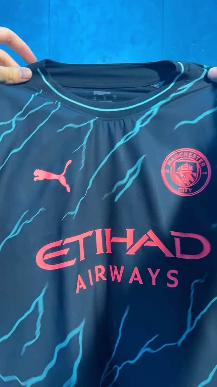 PUMA Footballのインスタグラム：「Someone pull the 🔌🤯 @mancity」