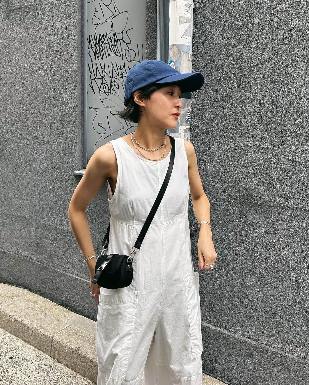 MOUSSY SNAPさんのインスタグラム写真 - (MOUSSY SNAPInstagram)「#MOUSSYSNAP @kahori_1027 160cm  ・COTTON LOOSE ALL IN ONE(010GAS30-6920) ・WASHED BASEBALL CAP(010GA750-6380) ・SPORTY MINI BAG(010GS751-1150) 全国のMOUSSY店舗／SHEL'TTER WEBSTORE／ZOZOTOWNにて発売中。  #MOUSSY」7月25日 21時22分 - moussysnap