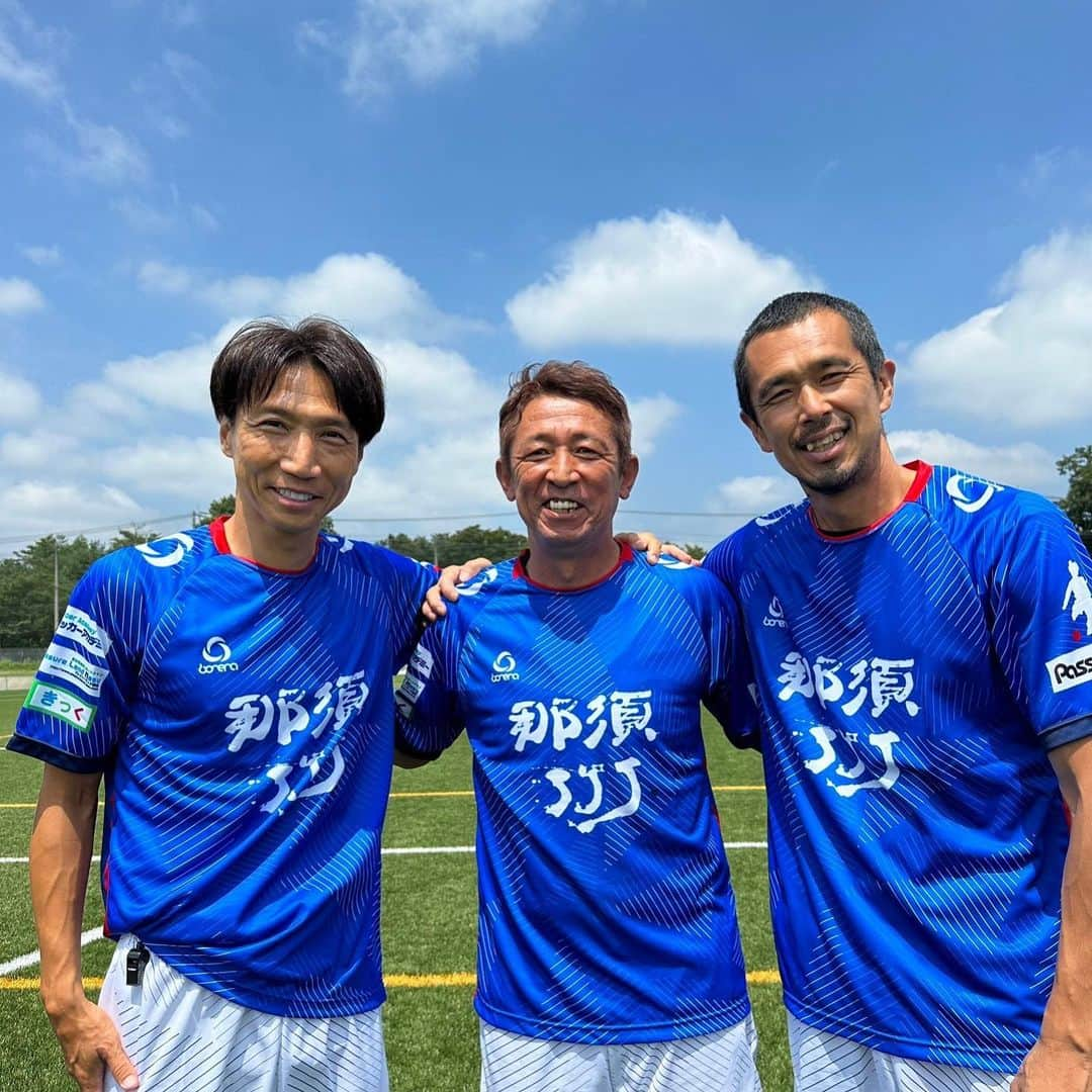 波戸康広のインスタグラム：「⁡ 当時の8番と9番と一緒でした！🇫🇷 ⁡ #那須jjjサッカーフェスティバル #遠藤彰弘 #久保竜彦  #fmarinos #栃木県那須塩原市」