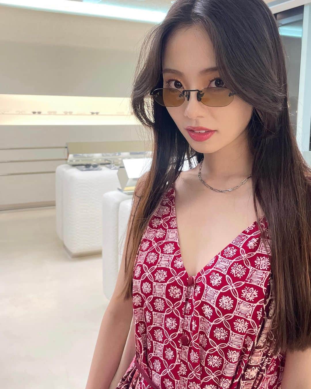 川村真洋のインスタグラム：「📽️🕶️🪆✌︎8️⃣」