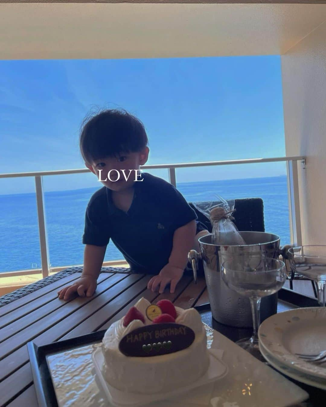 natsu_772さんのインスタグラム写真 - (natsu_772Instagram)「𝐇𝐚𝐩𝐩𝐲 𝟙𝕥𝕙 𝐁𝐢𝐫𝐡𝐝𝐚𝐲🎂❤️  #お誕生日#一歳#一歳誕生日  #一歳バースデー#생일#🎂」7月25日 21時25分 - natsu._____