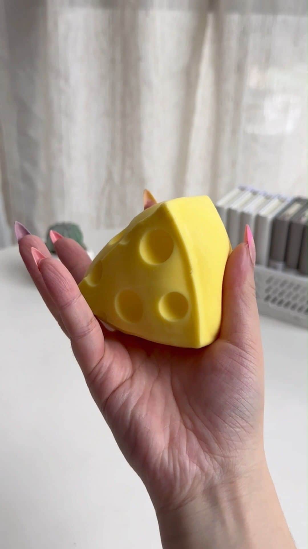 SHEINのインスタグラム：「Foodie alert! 🍍🍑🧀 Squeeze the stress away with our totally a-peel-ing fidget toys! 🍌😉 Which squishies are you idea of farmers market-inspired fun? 👇   🔎17191760 17190832 15920313 17113603 16422246 16411729  #SHEIN #SHEINforAll #SHEINstyle #fashion #chic #saveinstyle」