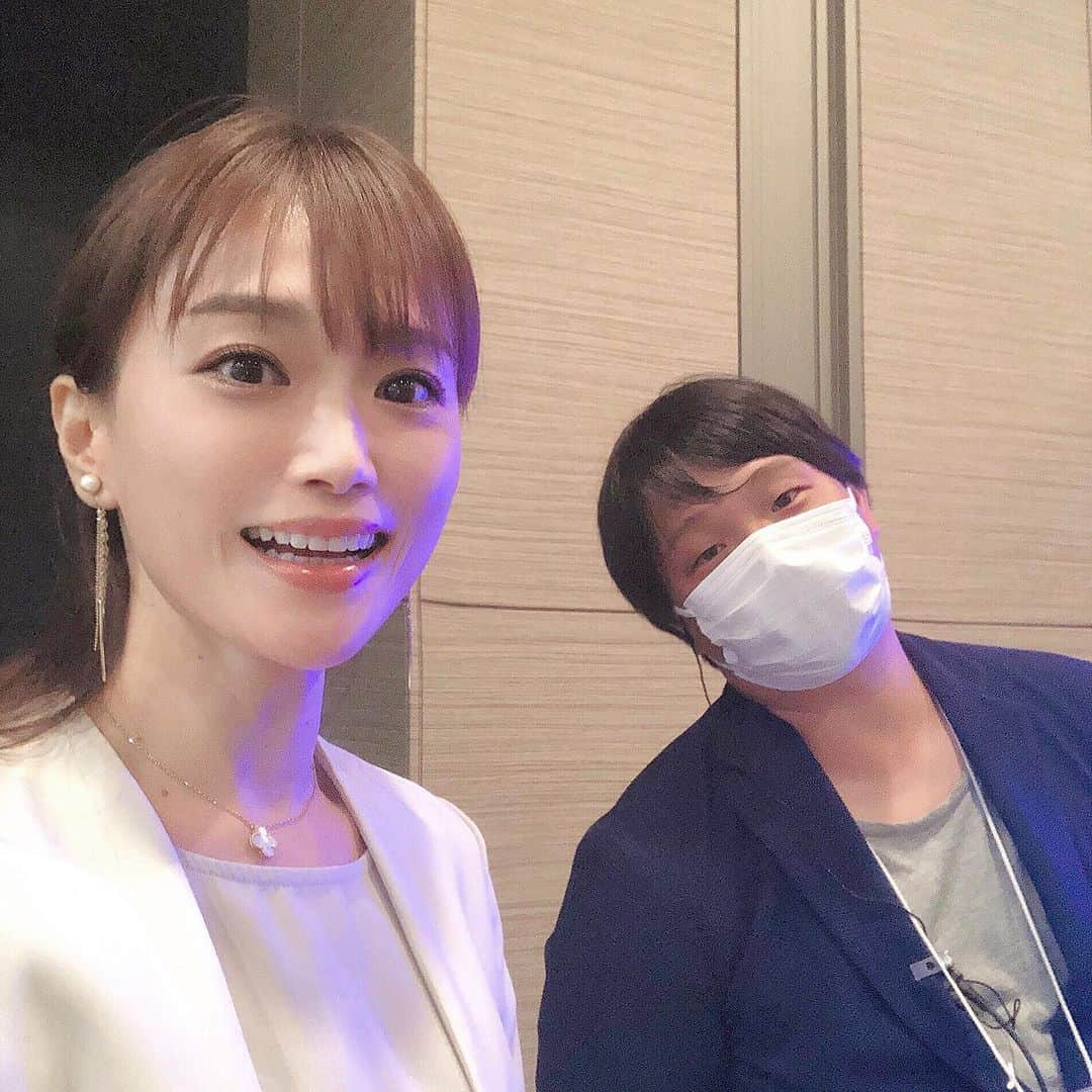 村山千代さんのインスタグラム写真 - (村山千代Instagram)「🍤 独り言が大きいディレクター。 と、お蕎麦屋さんの天丼セット。 #気になる #声かけちゃうやつ #本人は独り言に気づいてないから #逆にこっちが突然話しかけた人になるやつ #お蕎麦屋さん #うどん #天丼 #暑い時期の熱いうどんも美味」7月25日 21時34分 - chiyocolate420