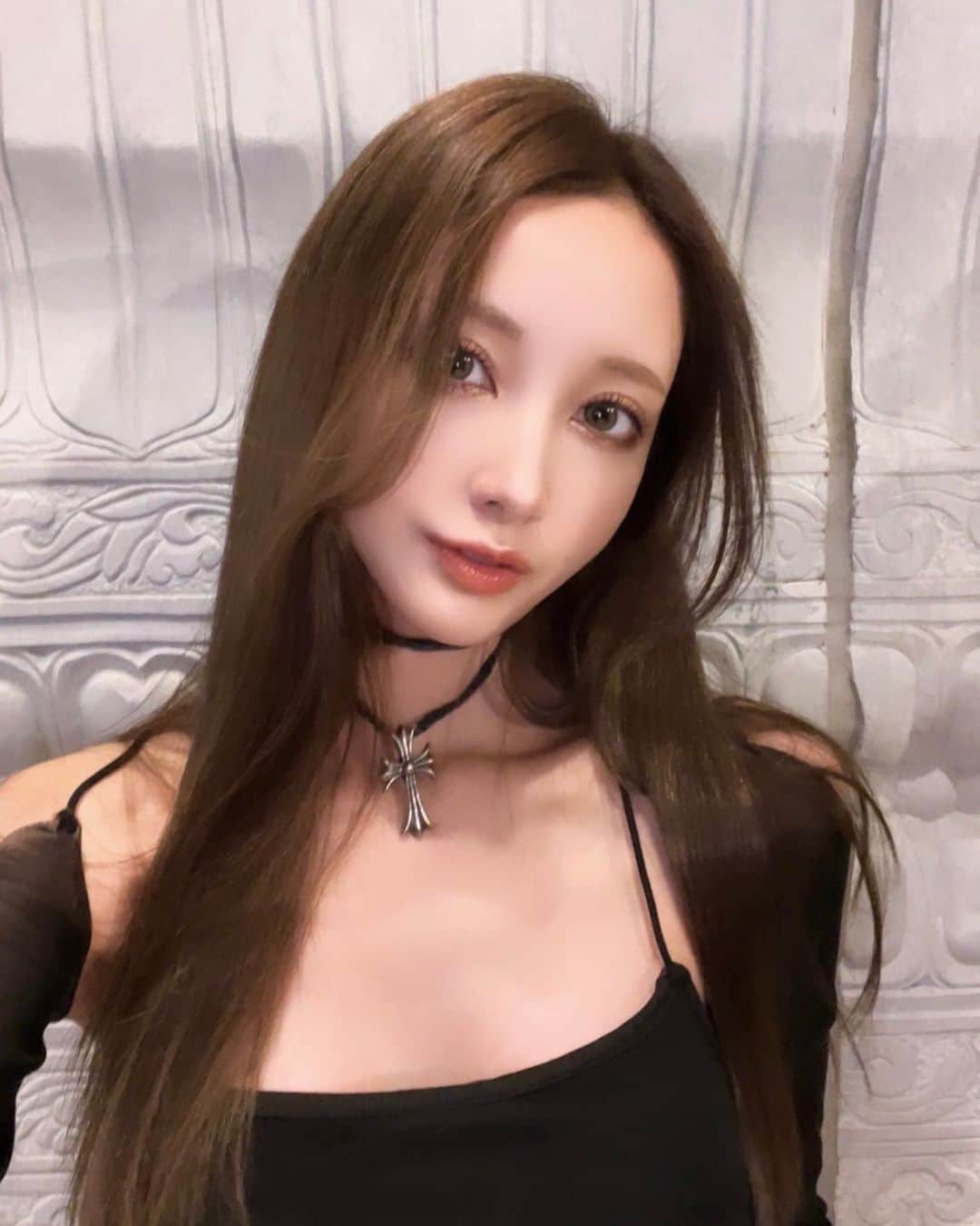 のインスタグラム：「. 🤳🖤 . .」