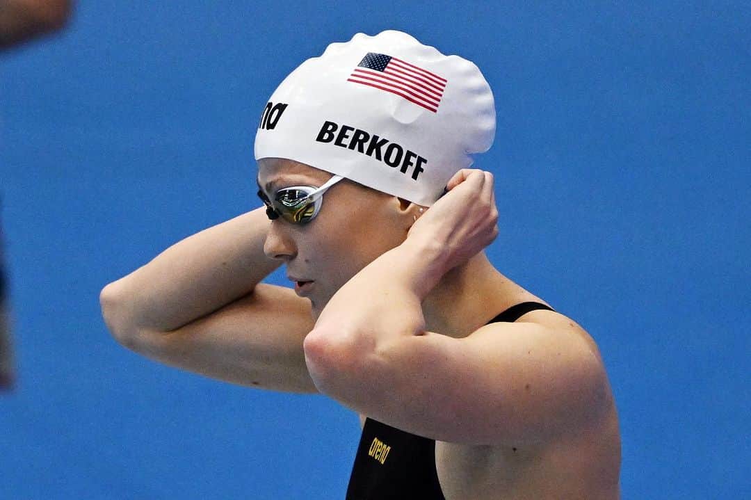 arenausaのインスタグラム：「@katharineberkoff takes the 🥉 in the 100 Back!  Congrats Katharine!」