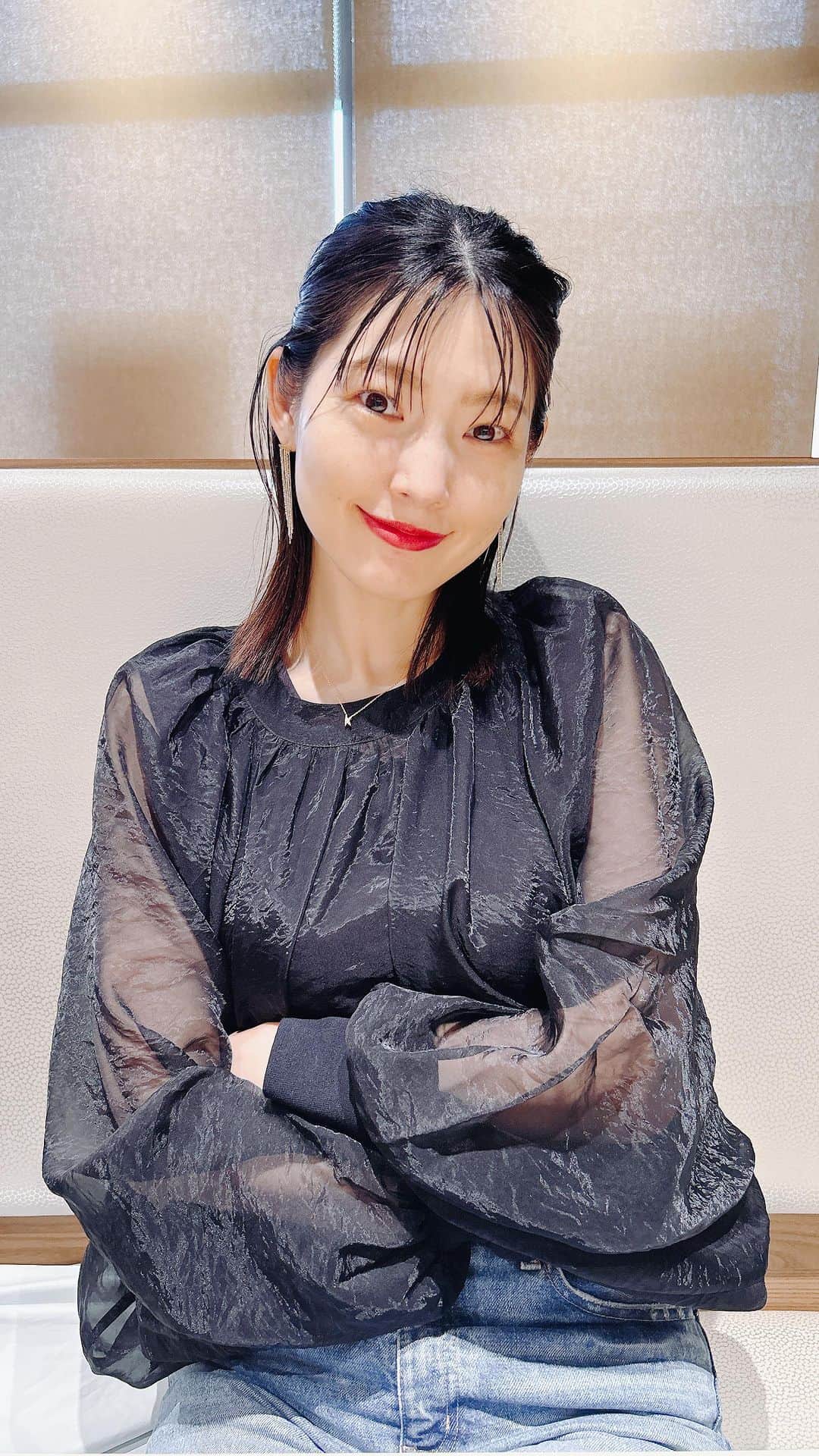 森貴美子のインスタグラム：「もう先月のことだけど🫧 中学からの親友あやちゃんと♡  お互い好き放題言うから、いつも食べたいものが決まらない（笑）  この日のランチ　私→🍜　あやちゃん→🍣 この日のお茶　　私→🍰　あやちゃん→おはぎ  私の希望は叶わなかった😂　 でも遠慮せずに好きなこと言い合って、結局たのしく美味しく時間を過ごせる最高の間柄🥰 さらんへ〜❤️」