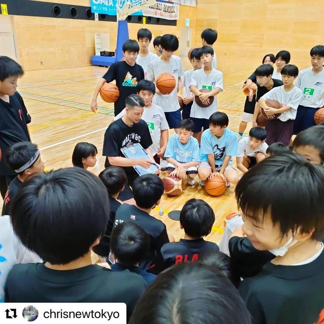 青木康平さんのインスタグラム写真 - (青木康平Instagram)「明日です‼️@糸島運動公園🏀 #Repost @chrisnewtokyo with @use.repost ・・・ 佐賀のみんな🙌🏼今日は一緒にバスケを楽しむ機会をありがとう。 次なる @cohey11  とのスペシャルクリニックは福岡です！ #BIG感謝」7月26日 8時17分 - cohey11