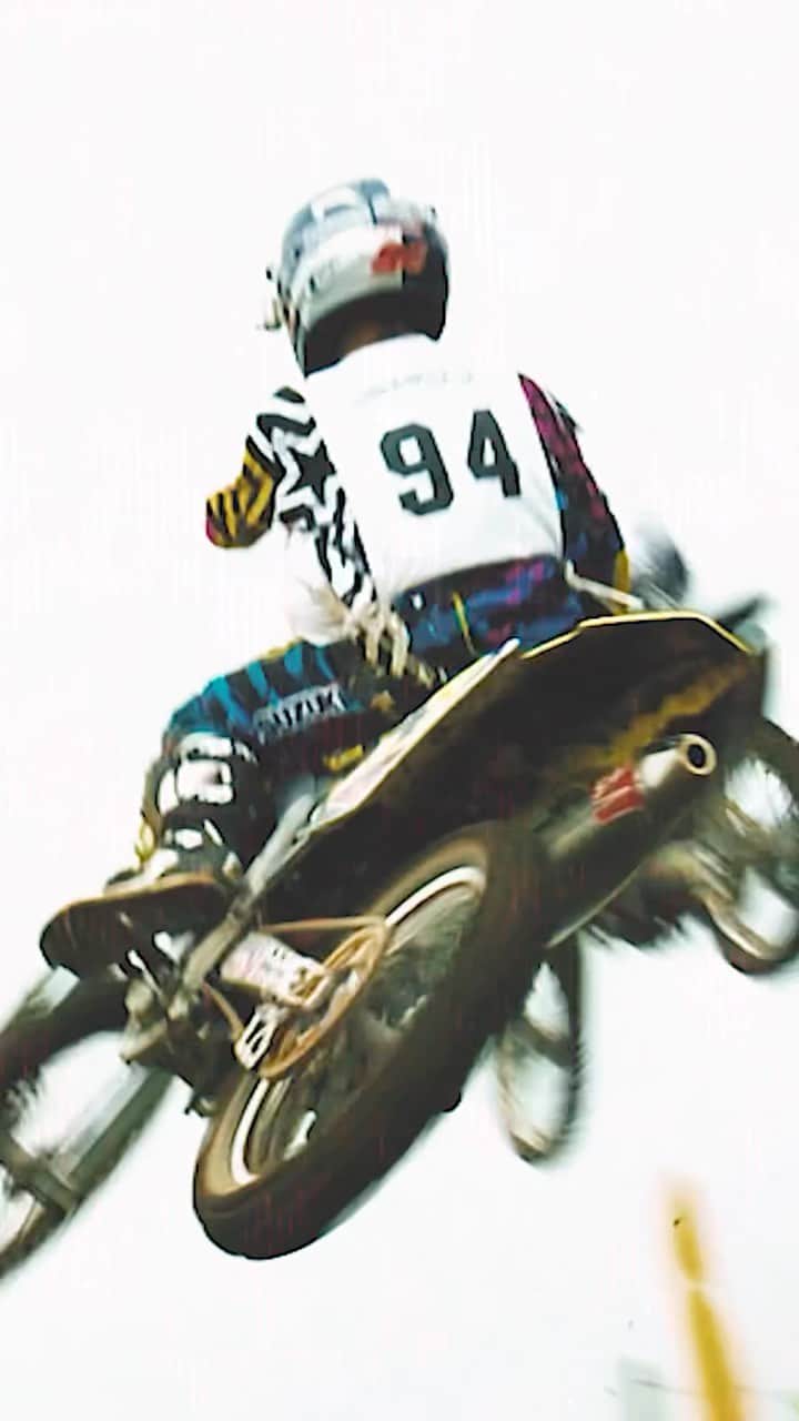 ケン・ロックゼンのインスタグラム：「Radio Fox was the source of athlete interviews and entertainment in the 90s. Next week marks its return at @LorettaLynnsMX with @foxmoto #vurbmotounseen」
