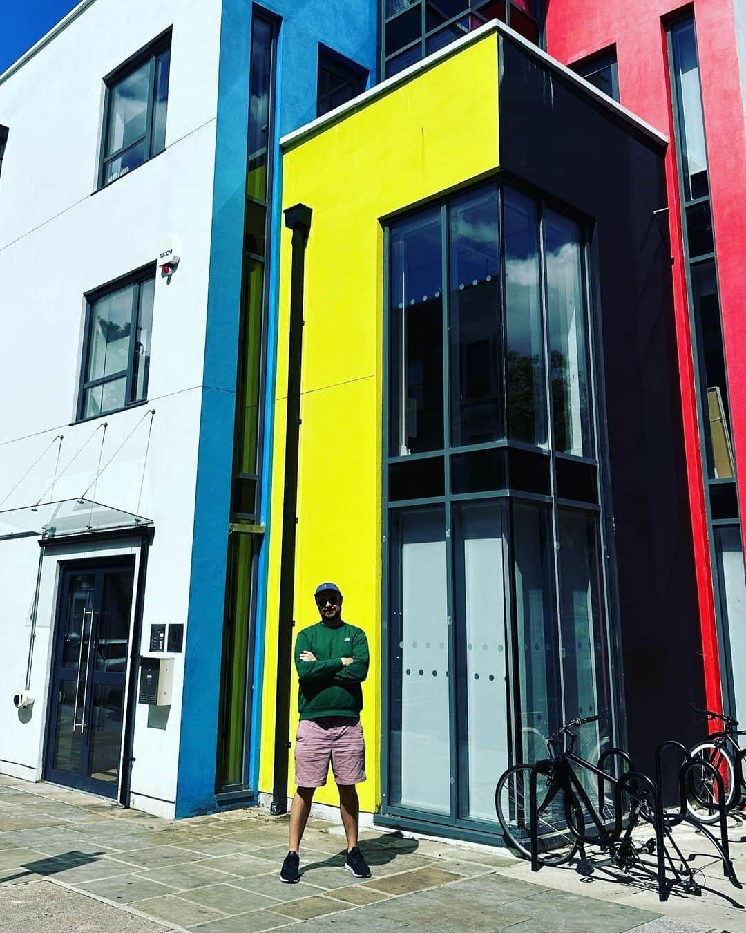 ジ・アストン・シャッフルのインスタグラム：「Stopped by the spot in London where Tear It Down (& most of the Photographs album) was written & recorded! It’s been replaced with a new building now, but it used to be an entire studio complex with some amazing rooms - it was a super inspirational place to work. Also now realising it’ll be the 10th anniversary of Tear it Down later this year! 🤯」