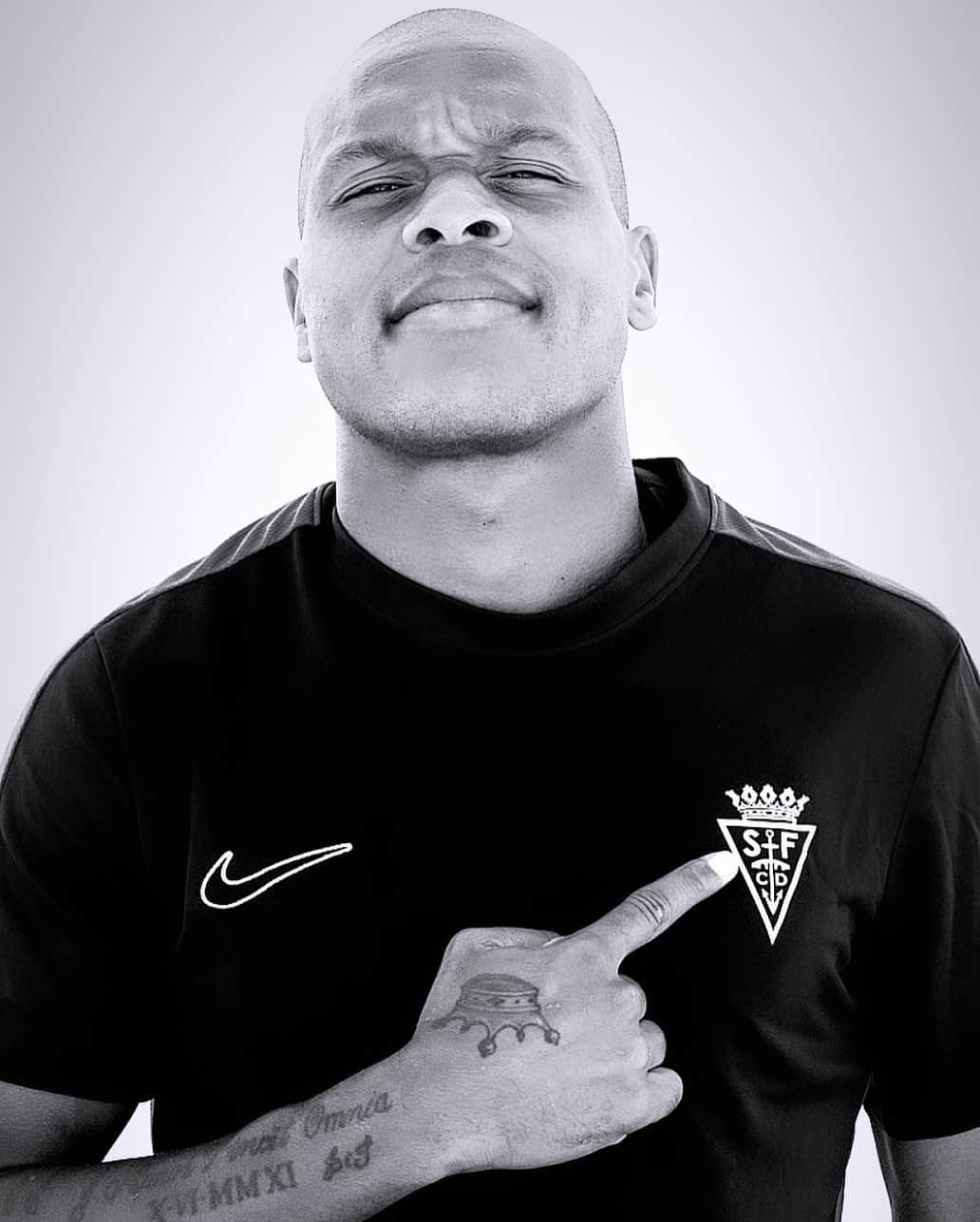 ジョナタン・ビアビアニーのインスタグラム：「📸🇫🇷  #liga #newseason #nike #football #spain #passion#work #blessed #tracatak」