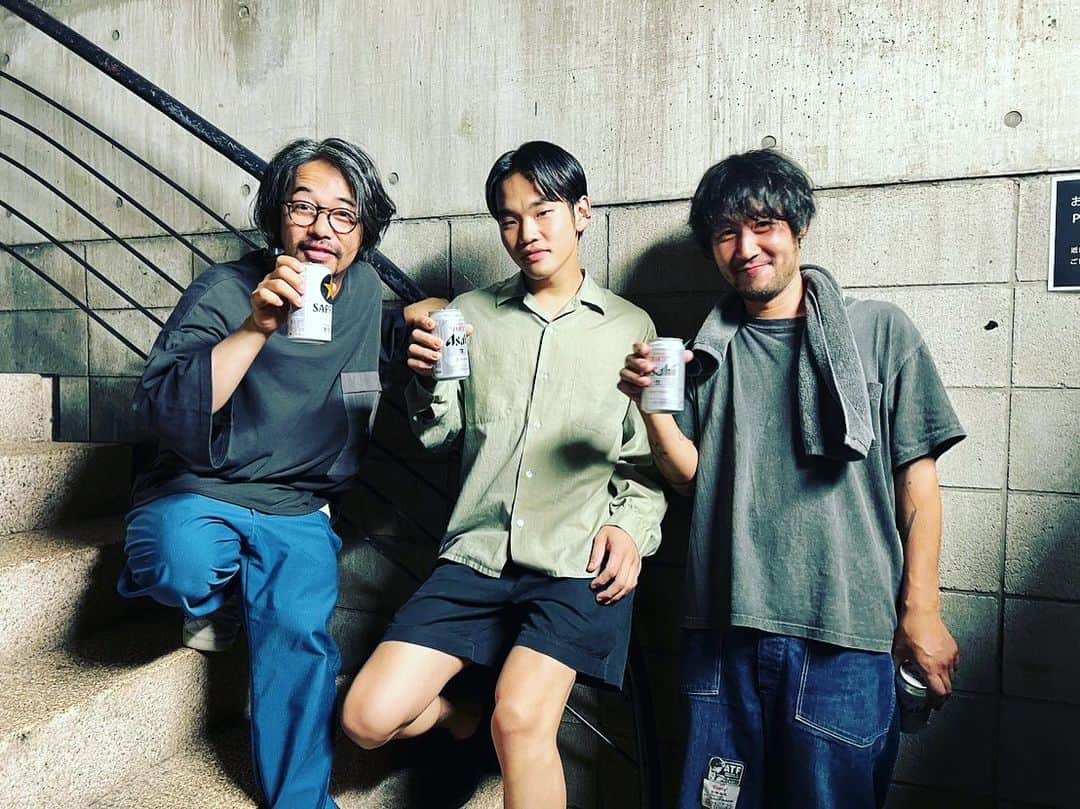 後藤正文のインスタグラム：「3人ともMCが面倒くさい内容で良かった。会いたかった人に会えた夜。ここに吉村さんも居たら最高だったなぁ。  #sadfrank #lostage #gotch #asiankungfugeneration #www #shibuya #tokyo」