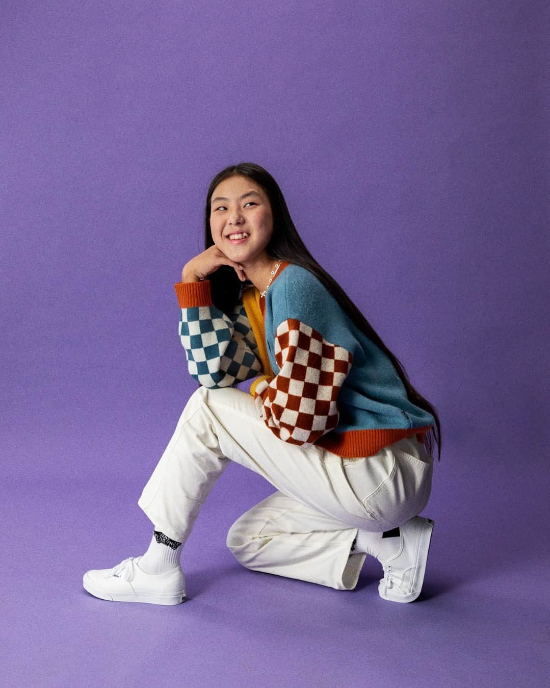 vans girlsのインスタグラム：「Tried and true. The True White Authentic is a summer staple. Shop Classics at the link in our bio.」