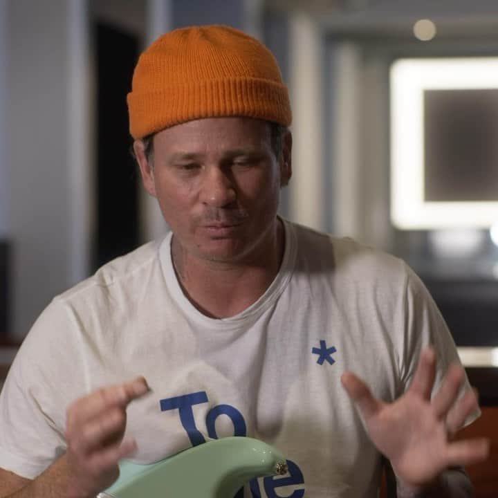 トム・デロングのインスタグラム：「NEW TOM DELONGE @fender STRATOCASTER NOW FOR SALE AGAIN! #limitededition (link in bio)」