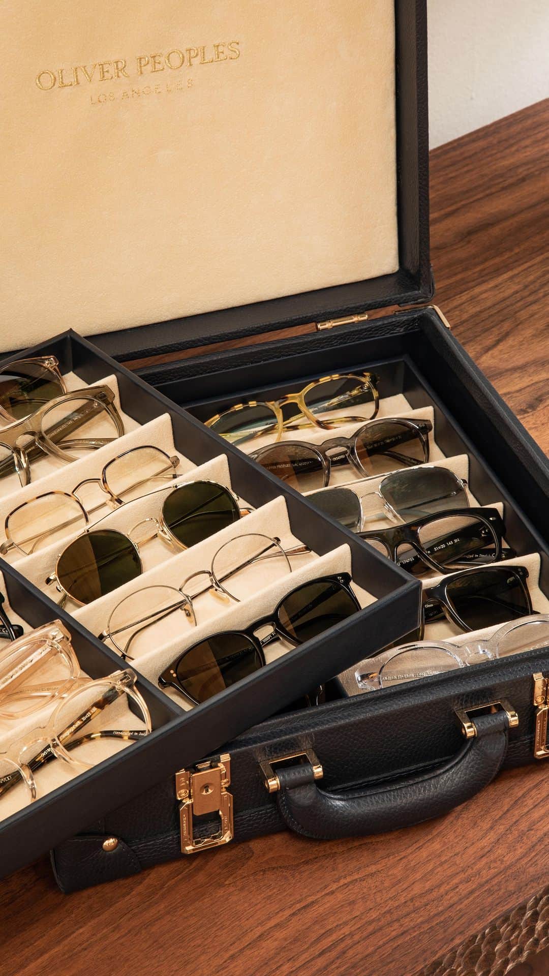 のインスタグラム：「One can never have too many options. The Genuine Leather Twenty-Four Frame Trunk is offered in Dark Navy and Chocolate Brown.」