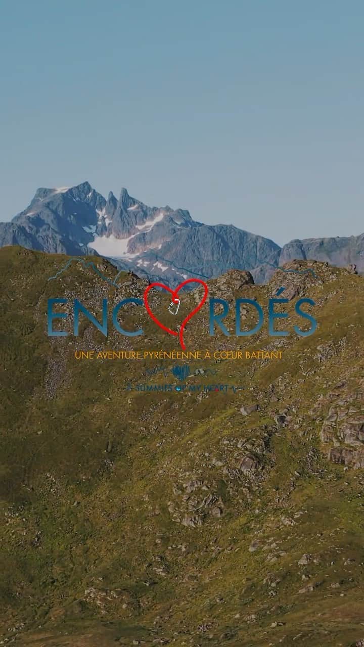 ミレーのインスタグラム：「🫶 Claire Dupont, founder of the @summitsofmyheart association, is relentless in her drive to raise money for @mecenatcardiaque to help as many underprivileged children as possible undergo heart surgery.  „Encordés“ results from her latest adventure in three pioneering itineraries in the Pyrenees. Overall, 80 km & 7,000 m of ascent await the 4 athletes participating in this challenge, which will alternate trail running and rugged ridge running between Gabas and Gavarnie.  New reel out now, have a look today!  Production | @maxime_mro  . . . #MILLET」