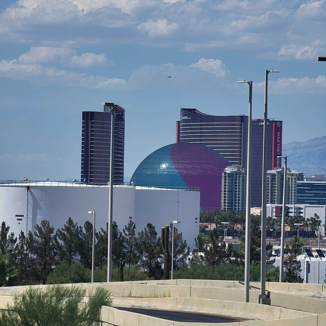 のインスタグラム：「We've arrived! ⁣ ⁣ 3 days until the FFXIV Fan Festival 2023 in Las Vegas begins… but something looks oddly familiar… 👀⁣ ⁣ #FFXIV #FF14」