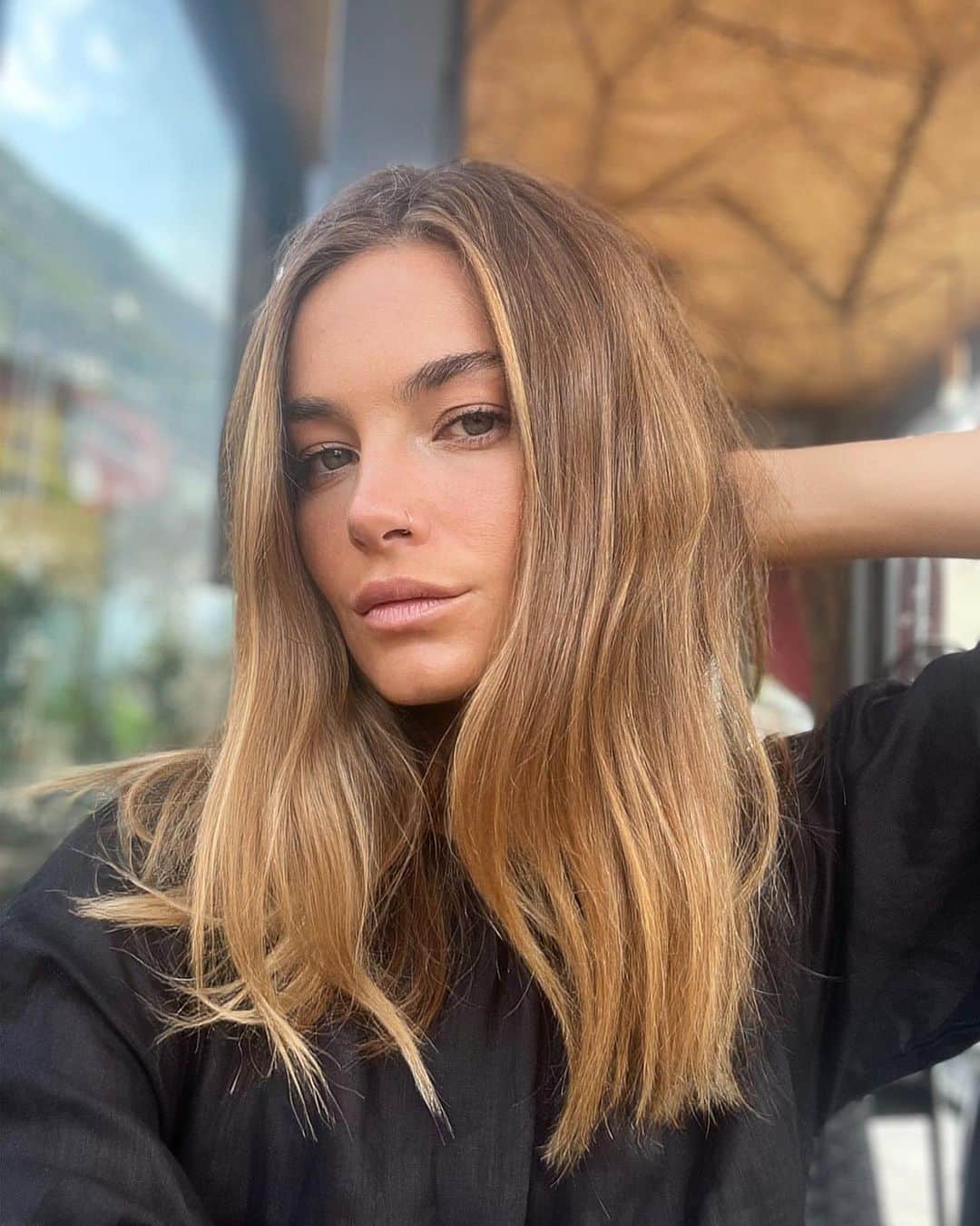 ブリジット・マルコムのインスタグラム：「The hair! It is long now!」