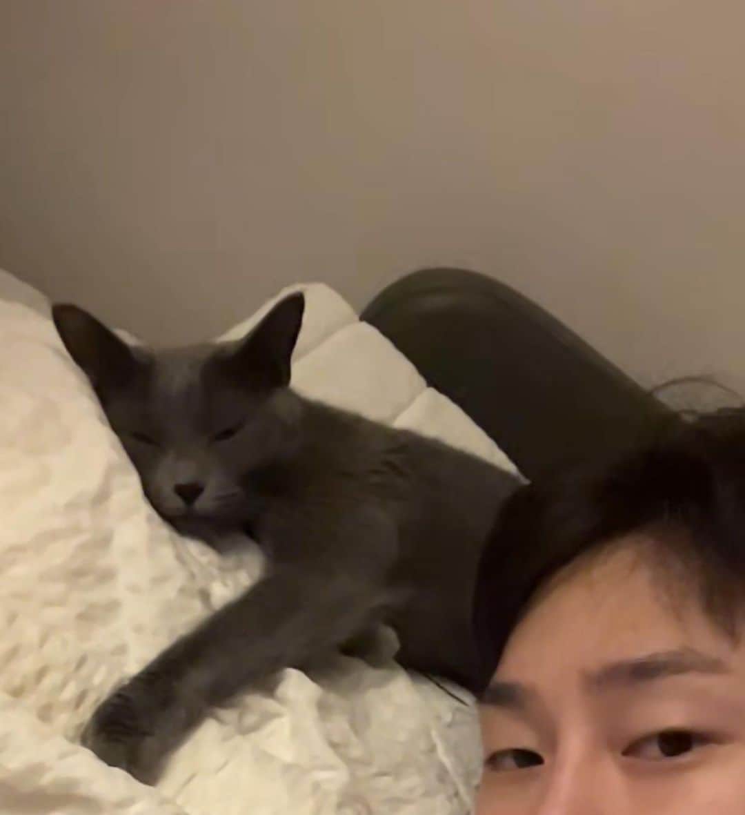 クォン・ヒョンビンのインスタグラム：「♥️♥️🙂」