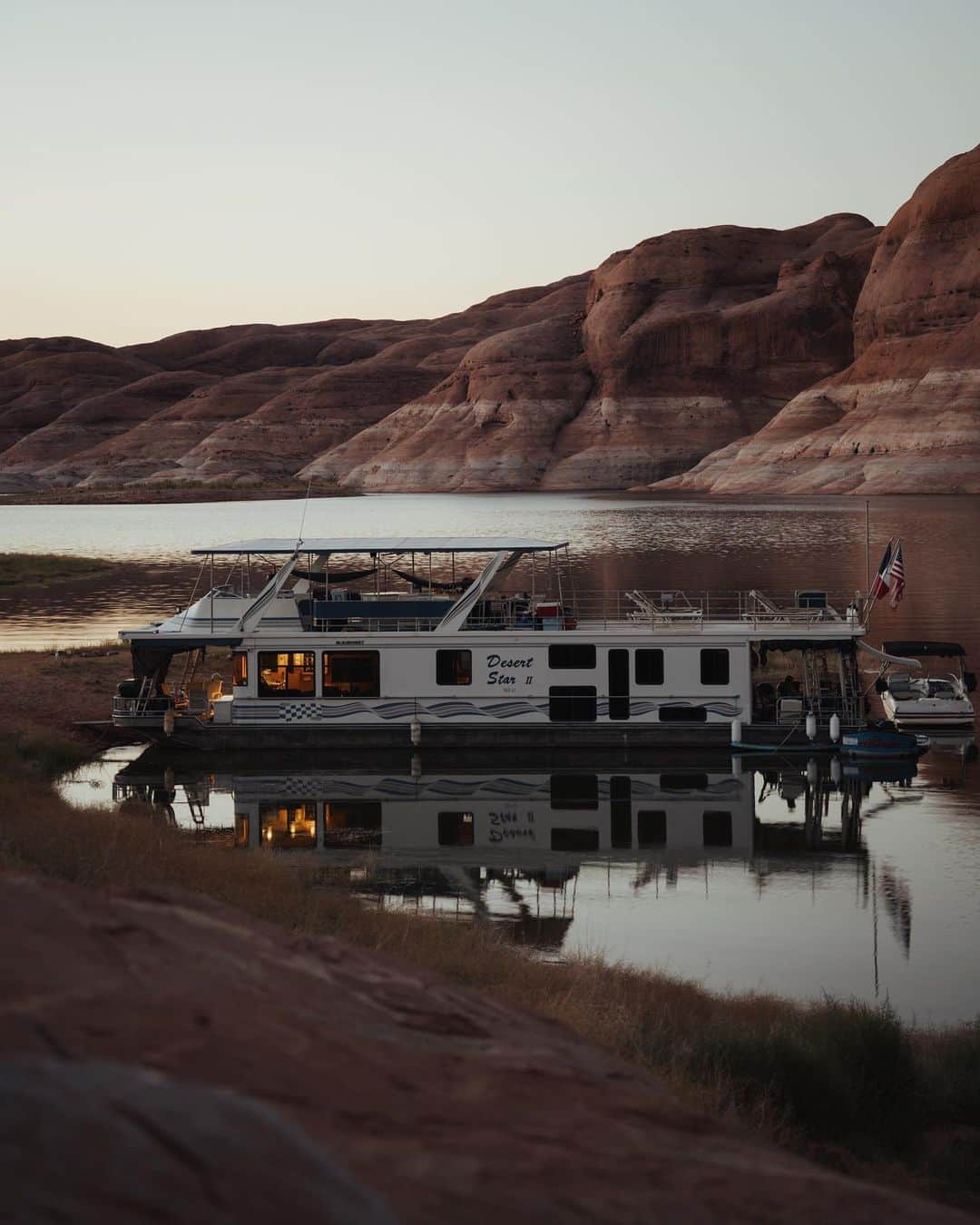 Enzo Cariniのインスタグラム：「Lake Powell dump The second 📸 is my favourite」