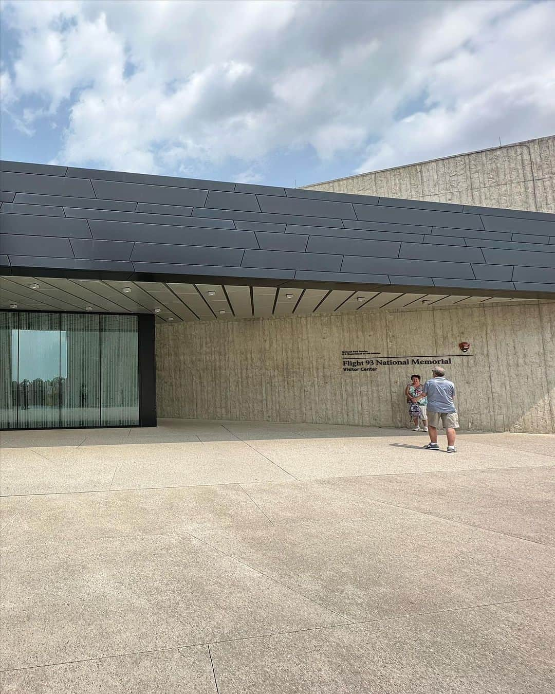 ロバート・パトリックさんのインスタグラム写真 - (ロバート・パトリックInstagram)「Sacred ground. Flight 93 Crash National Memorial. A profound monument to the heroic efforts of 40 crew and passengers who overpowered the terrorist who hijacked the flight with intention of inflicting more death and destruction on our nation, by heading for the White House or Capital building. It is now a beautiful tribute to those souls. Definitely worth the effort when in Pennsylvania! @santaclaritaharley @harleydavidson @glendaleharley @hdmuseum @flight93_nps #ride #america #heroes #sacrifice」7月26日 2時57分 - ripfighter