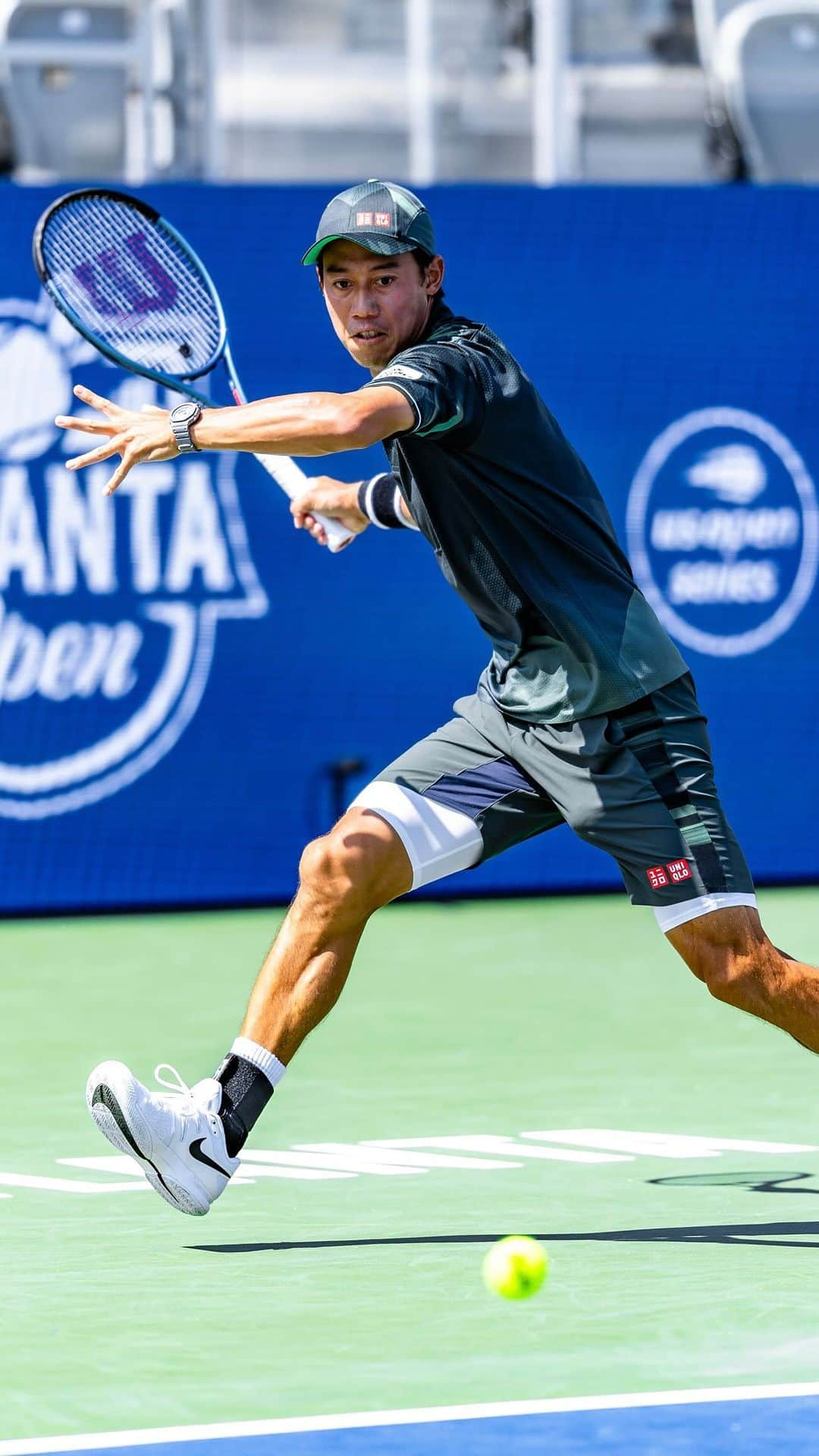 錦織圭のインスタグラム：「Kei is back 🔥  In his first tour match since October 2021, @keinishikori knocks out Thompson 7-6(5) 7-6(5).  📸: Alex Smith\Atlanta Open  @atlantaopentennis | #AtlantaOpen」