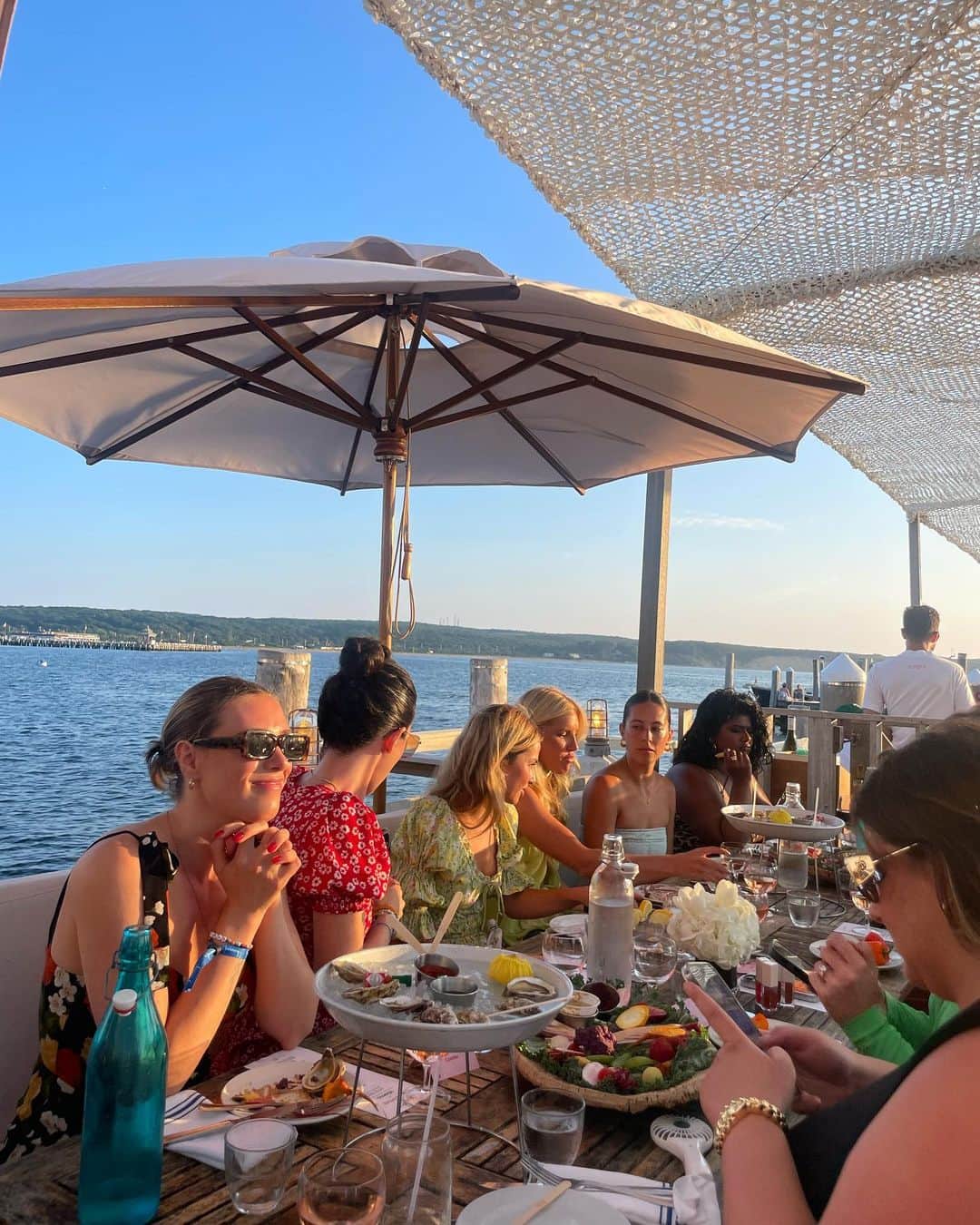 Brooke Marie Hylandさんのインスタグラム写真 - (Brooke Marie HylandInstagram)「“Magic in the Hamptons”, I get it now ❤️💄🦞」7月26日 3時12分 - brookehyland