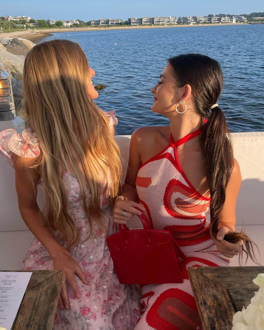 Brooke Marie Hylandさんのインスタグラム写真 - (Brooke Marie HylandInstagram)「“Magic in the Hamptons”, I get it now ❤️💄🦞」7月26日 3時12分 - brookehyland