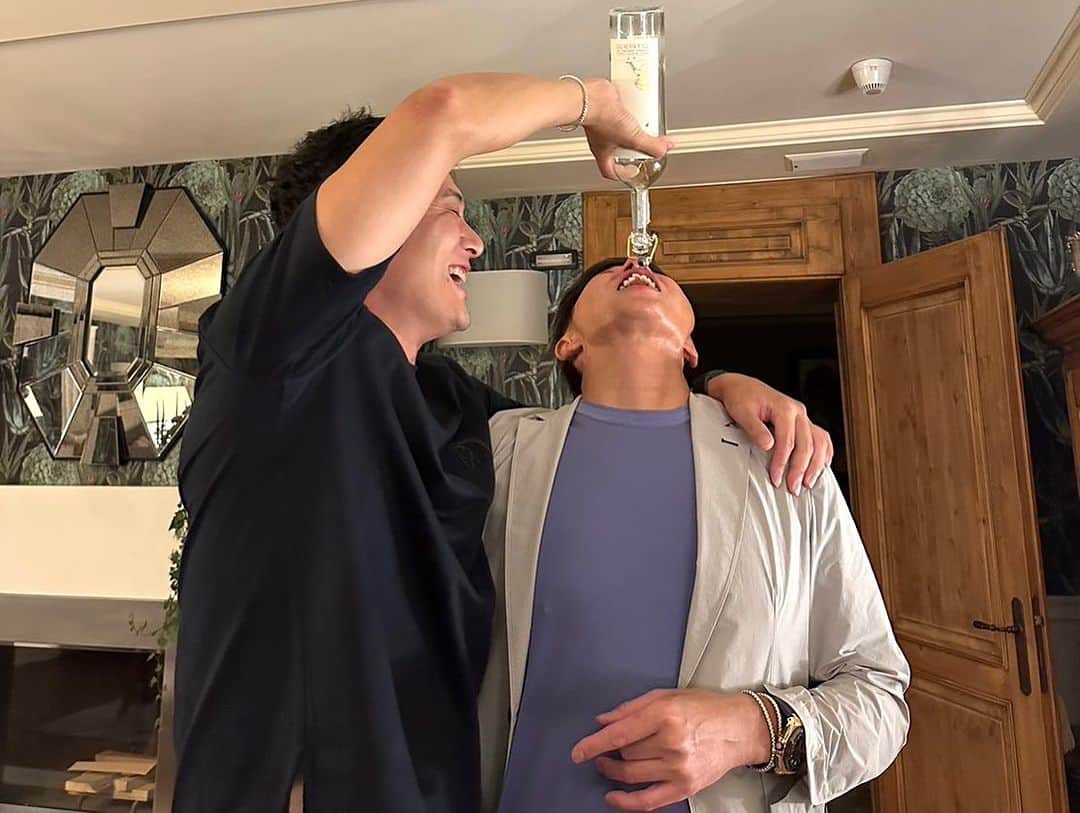 戸賀敬城さんのインスタグラム写真 - (戸賀敬城Instagram)「オーストリア国境近くのイタリアはゴルフクラブアシアゴで、フォッペカップ2023がありました！ 絶景！超難コース！ 運良く39 41で、140人中第二位！！！ ご機嫌のゴルフでした！ レンタルクラブだったのになあ(汗) からの、浴びるほど飲まされました。グラッパが嫌いになりました(笑) いい仲間たちと最高の5泊7日でした！  #戸賀敬城  #トガッチ  #戸賀別注  #ウノピゥゴルフアンバサダー  #フォッペ  #fope  #ジローラモ  #トミヤ  #オオミヤ  #ベストイシダ  #天賞堂  #八神  #golfclubasiago  #hirokunitoga  #togacci」7月26日 3時40分 - togacci53