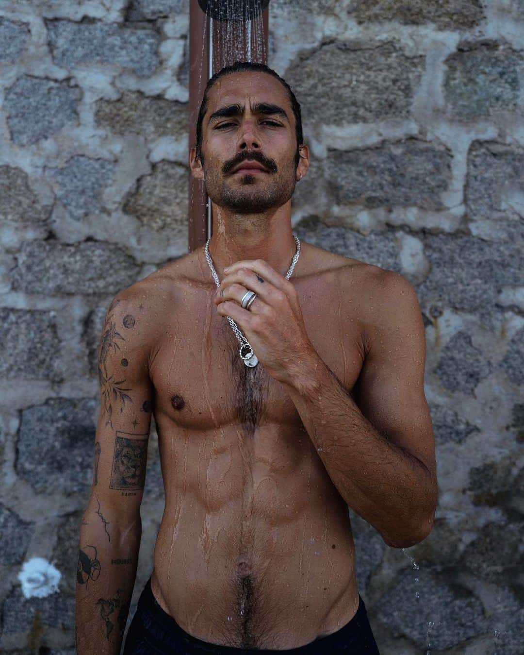 NICOLAS SIMOESのインスタグラム：「the underwear season is officially open 🔥」