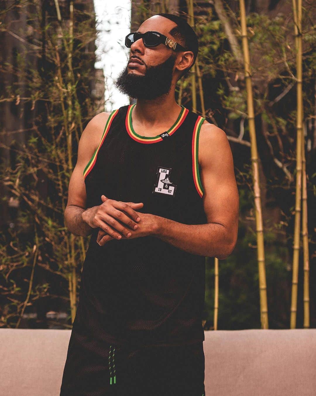 エルアールジーのインスタグラム：「Creative Uniform Company | @themusalini for LRG #lrgclothing 🌲🫡💪🏽☀️  📸 @mediascheme」