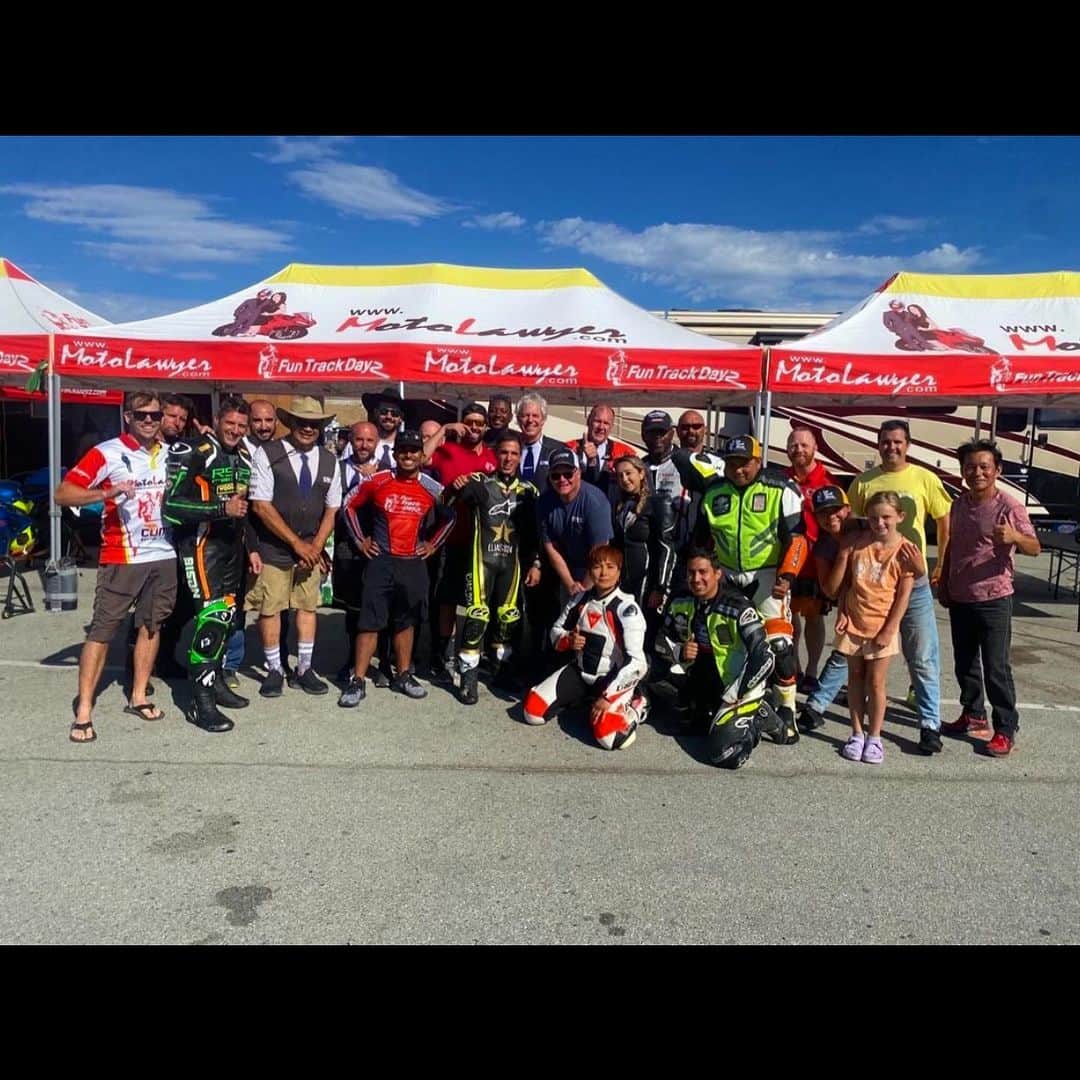 のインスタグラム：「Amazing Weekend in Laguna Seca!!! Thanks @funtrackdayz1 and Augie Weber for always to take care of me and have a fun times!!! Thanks @scombith for the trust!! To @sosocycles for let me borrow this amazing @ducatiusa !!! To @oxmophoto for the pics!!We Had Blast!! WhooooHOOOO!!! What an amazing place for my last coaching day!!! Next Chapter is coming and let's see whats in the box..See You Soon!!!😘🙏♥️」