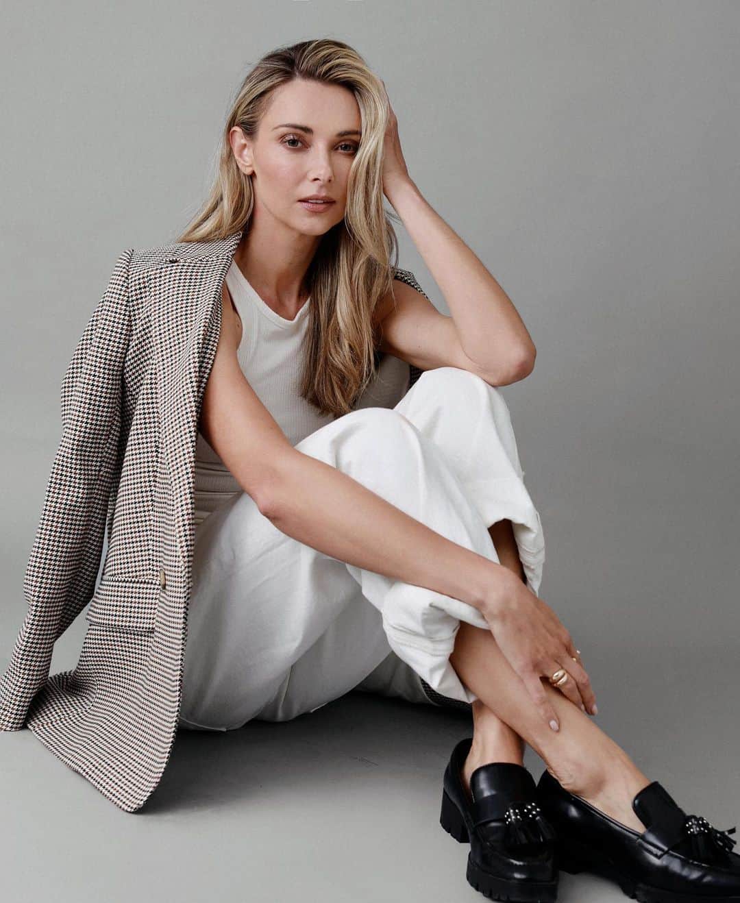 Ludi Delfinoのインスタグラム：「New new @therebellionmgmt」