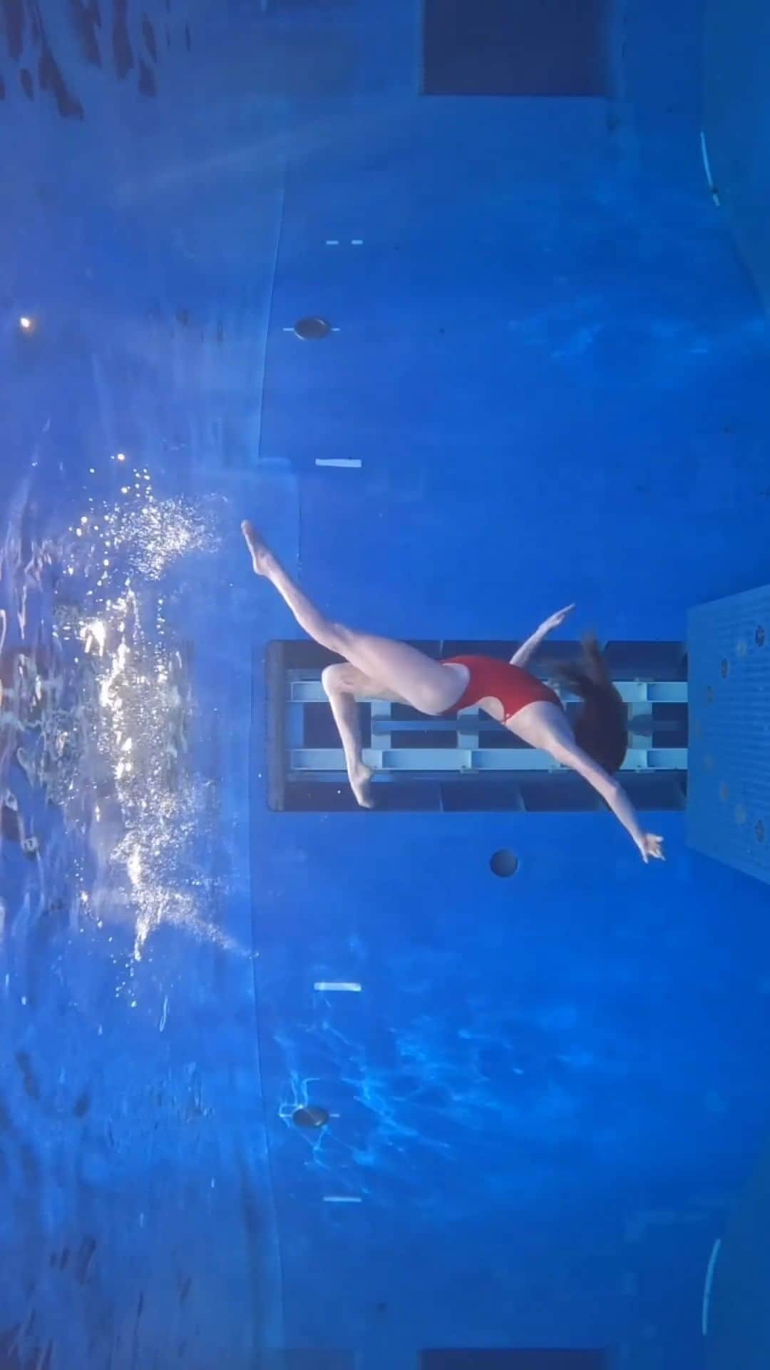 JOLYN Swimwearのインスタグラム：「Underwater dancing 😍👌 // #jolynaustralia」