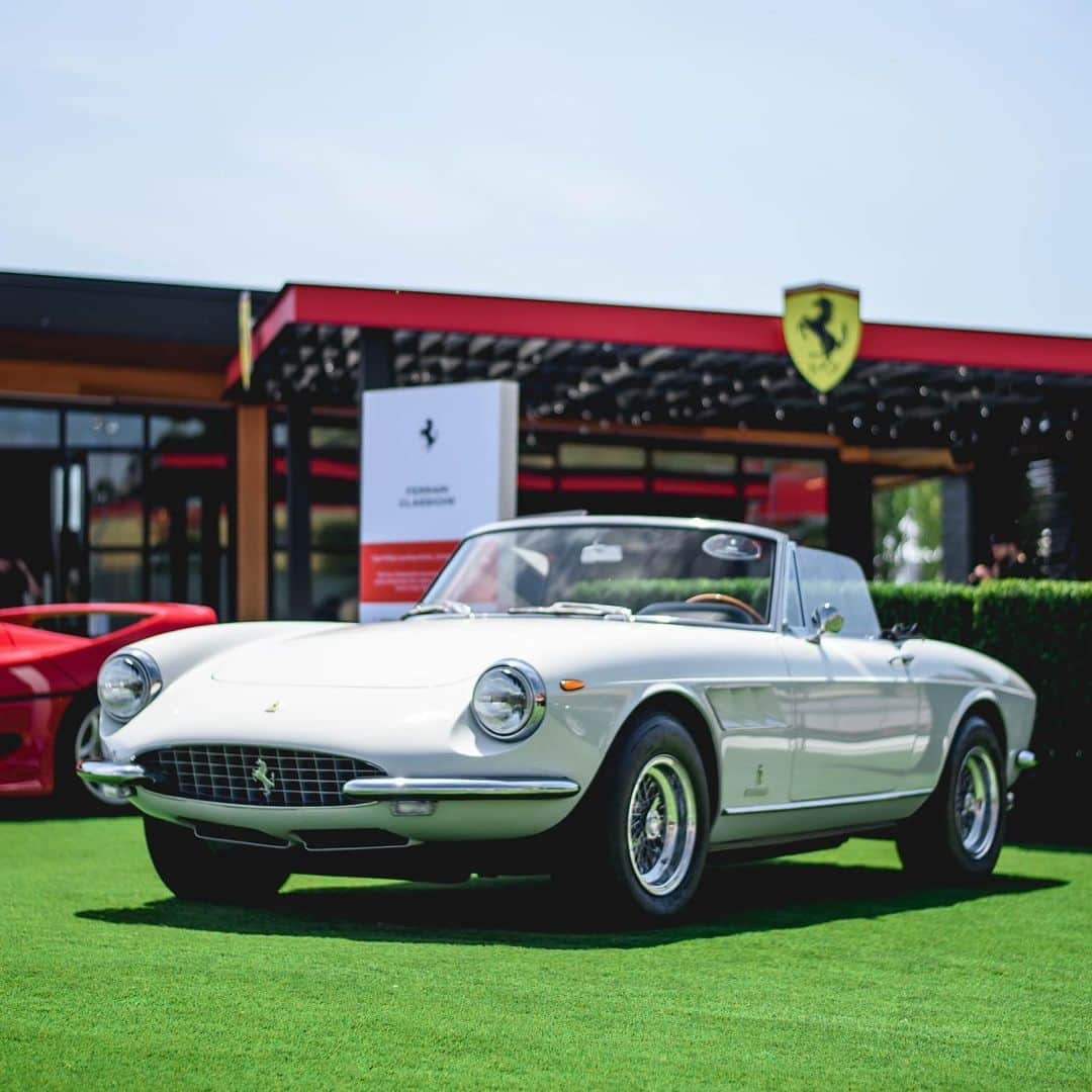 Ferrari USAのインスタグラム：「A gorgeous assortment of Ferraris spotted at this weekend’s Sonoma event. #Ferrari」