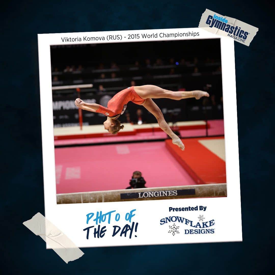 Inside Gymnasticsさんのインスタグラム写真 - (Inside GymnasticsInstagram)「Today’s Photo of the Day is brought to you by @snowflakedesigns!   Pictured Here: Viktoria Komova on beam at the 2015 World Championships   📸 Grace Chiu」7月26日 6時42分 - insidegym
