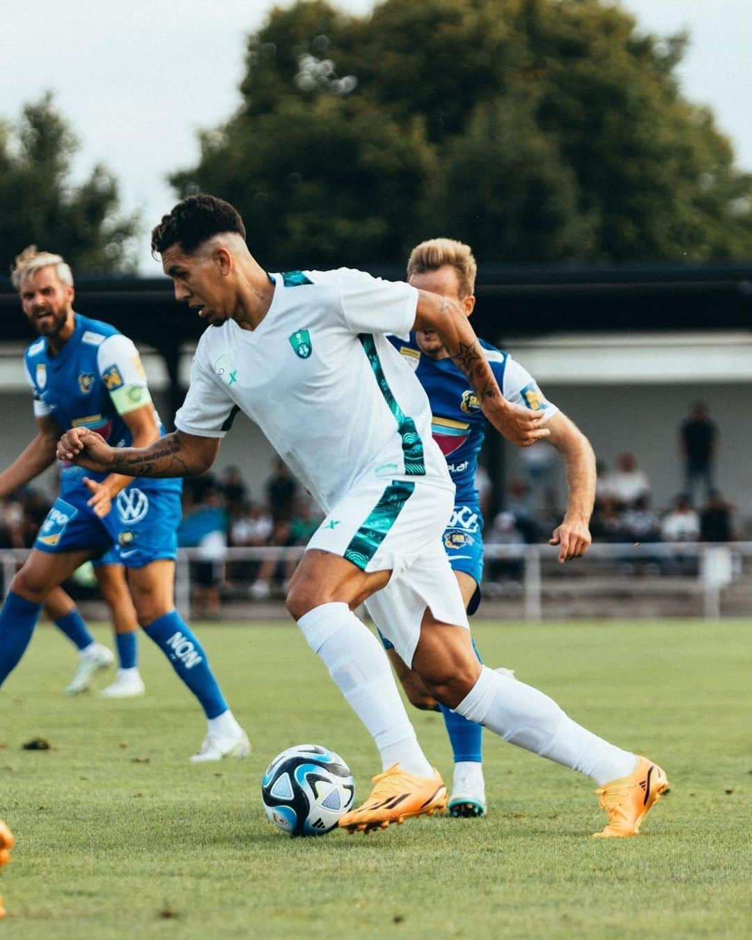 ロベルト・フィルミーノさんのインスタグラム写真 - (ロベルト・フィルミーノInstagram)「We keep improving...🙏🏻😁💚」7月26日 6時56分 - roberto_firmino