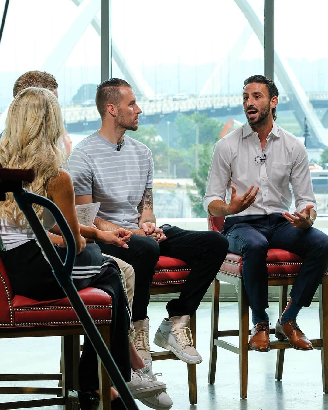 Audiさんのインスタグラム写真 - (AudiInstagram)「We joined the MLS All-Stars last week with a few stars of our own. Learn more at the link in our bio.  #AudiRSetronGT #AudiQ8etron #Soccer #MLS #MLSAllStar #Football」7月26日 6時51分 - audi