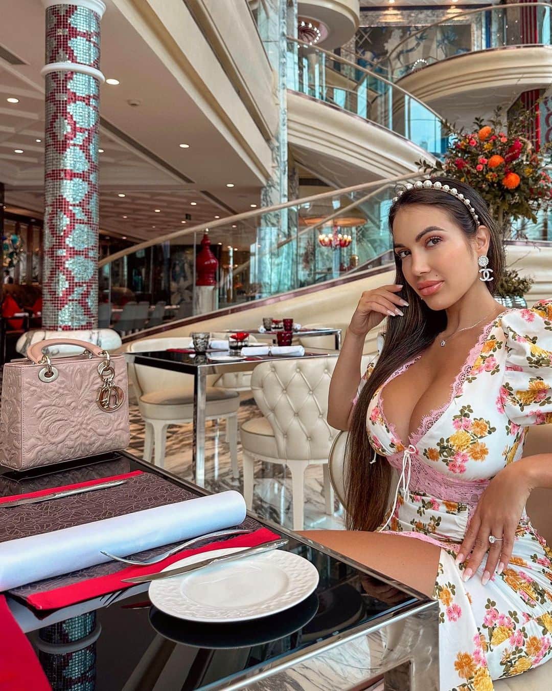 Aylen Aのインスタグラム：「🌸🦩🎀」