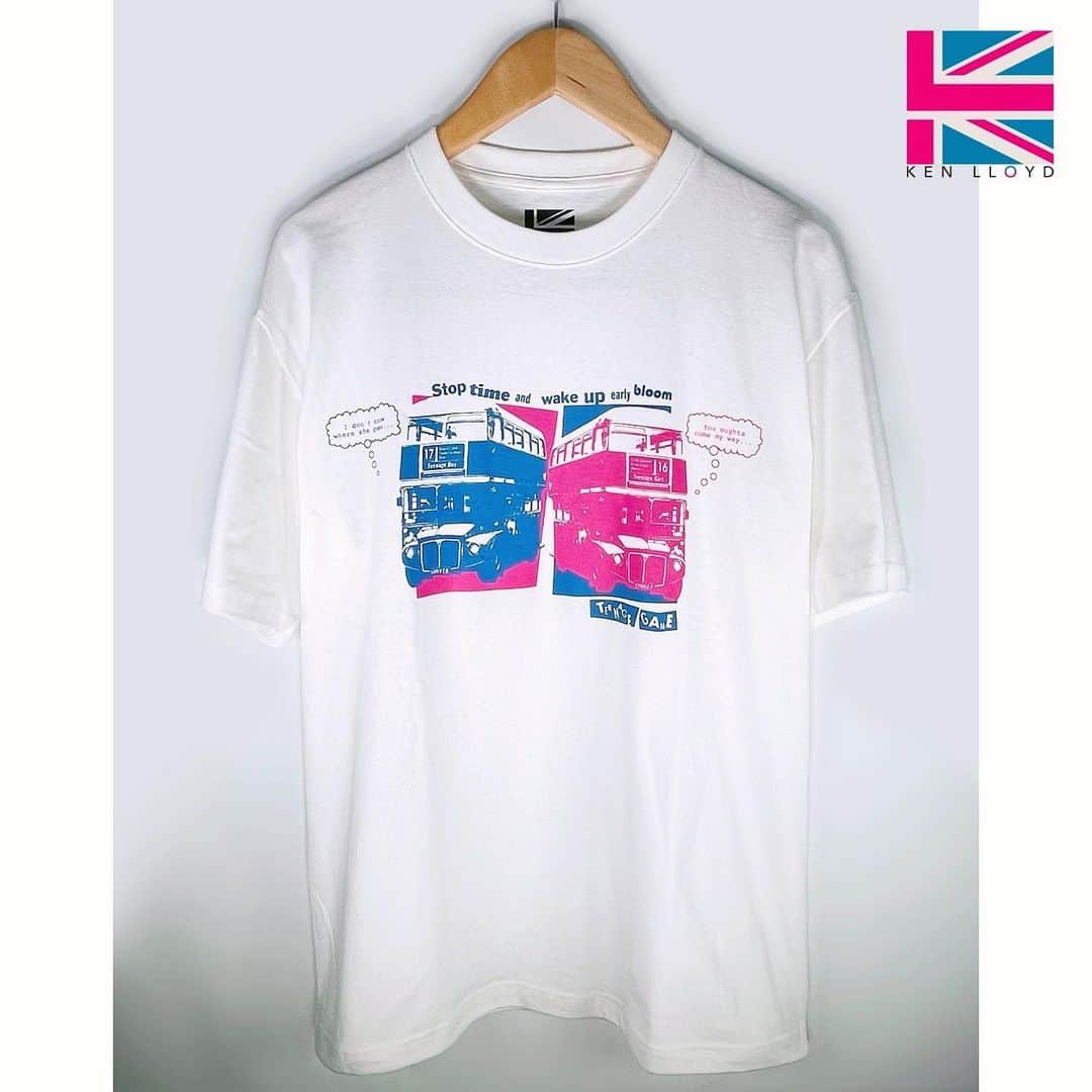 のインスタグラム：「KL Summer 2023 Item 1 - Bus Crush T-shirt  (Pre-order Item • 受注販売アイテム) On sale July 27th 19:00pm ～ (Jpn time)  新TシャツはユーモアたっぷりのLONDON BUSデザイン。パンキッシュかつPOPな可愛さで、どんな場面でも着やすい！ ボディーのカラーバリエーションは夏を意識した4色、サイズもLとXLより選べます。 *受付期間は7月27日～8月6日です。  Brand new punky-popT featuring a cheeky old-school London Bus design, printed in KL brand style pink and blue.  Available in 4 summer inspired color variations and in L and XL sizes. *Pre-order period 7/27 - 8/6」