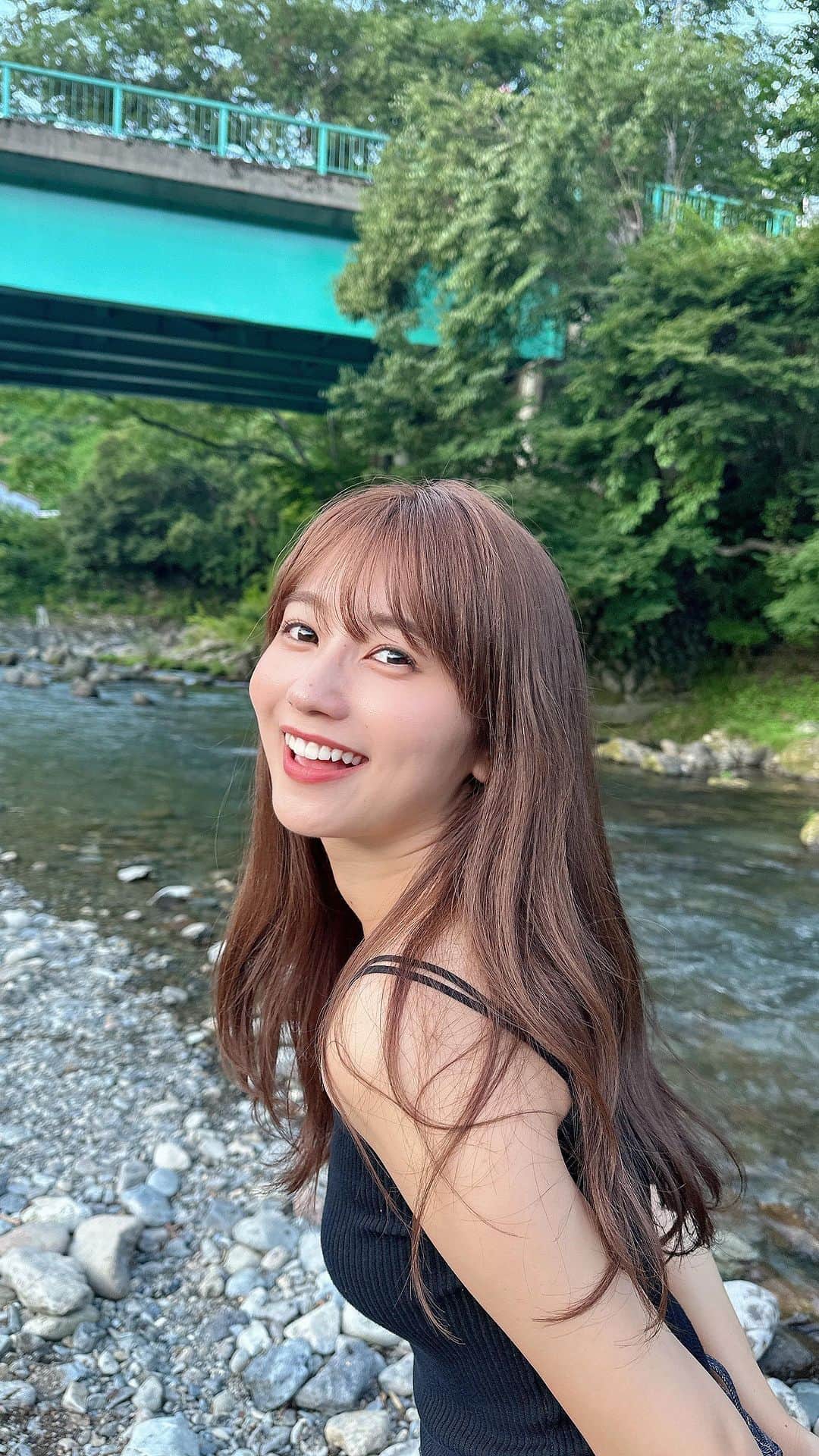細沼紗花のインスタグラム：「.  何年かぶりに川行ったら気持ち良すぎた🌿 キャンプもやりたいなぁ🏕  . #川#川遊び#川キャンプ」