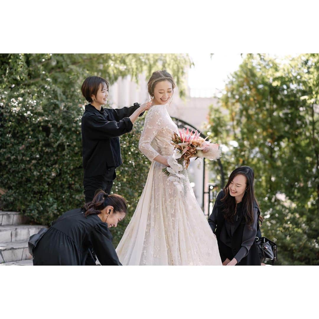 メゾン・プルミエール アット ロビンズさんのインスタグラム写真 - (メゾン・プルミエール アット ロビンズInstagram)「Dress shop " maison de blanch " 🌿 ・ パーソナルカラー・ボディーコンサルティングからなる「科学的な美」をコンセプトに、お客様の「好き」✖️「似合う」をマッチさせる提案型のtotal beauty select shop です🫧 ・ 出会う女性の皆様が美しく、自信に満ち溢れ、人生がより豊かになりますように。 ・ @maisondeblanche  ・  #メゾンプルミエール  #アペリティフ #プレ花嫁 #プレ花嫁準備 #新婚生活スタート #日本中のプレ花嫁さんと繋がりたい #令和花嫁 #卒花嫁 #結婚準備 #プレ花嫁さんと繋がりたい #入籍しました #結婚式場#結婚式場探し #大人ウェディング #式場迷子 #ウエディングレポ  #レストランウエディング #中目黒  #恵比寿  #ブライダルフェア  #結婚式 #海外ウエディング  #式場見学  #卒花嫁レポ  #2部制ウェディング #恵比寿結婚式 #レストランウエディング #ガーデンウエディング #プロポーズ #maisonpremiere」7月26日 18時35分 - maison.premiere