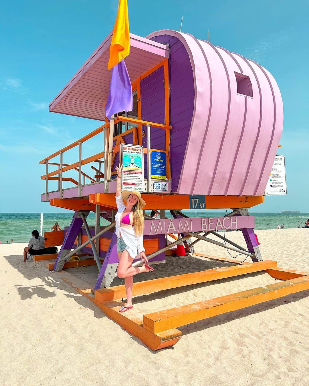 ナターリア・ガウジオさんのインスタグラム写真 - (ナターリア・ガウジオInstagram)「Im in Miami beach… Vacation mode!! 😍🏝️☀️🌊👙🐚💙 #miamibeach #vacations #bikinilife #inlove #beach #florida #happiness」7月26日 9時34分 - natigaudio